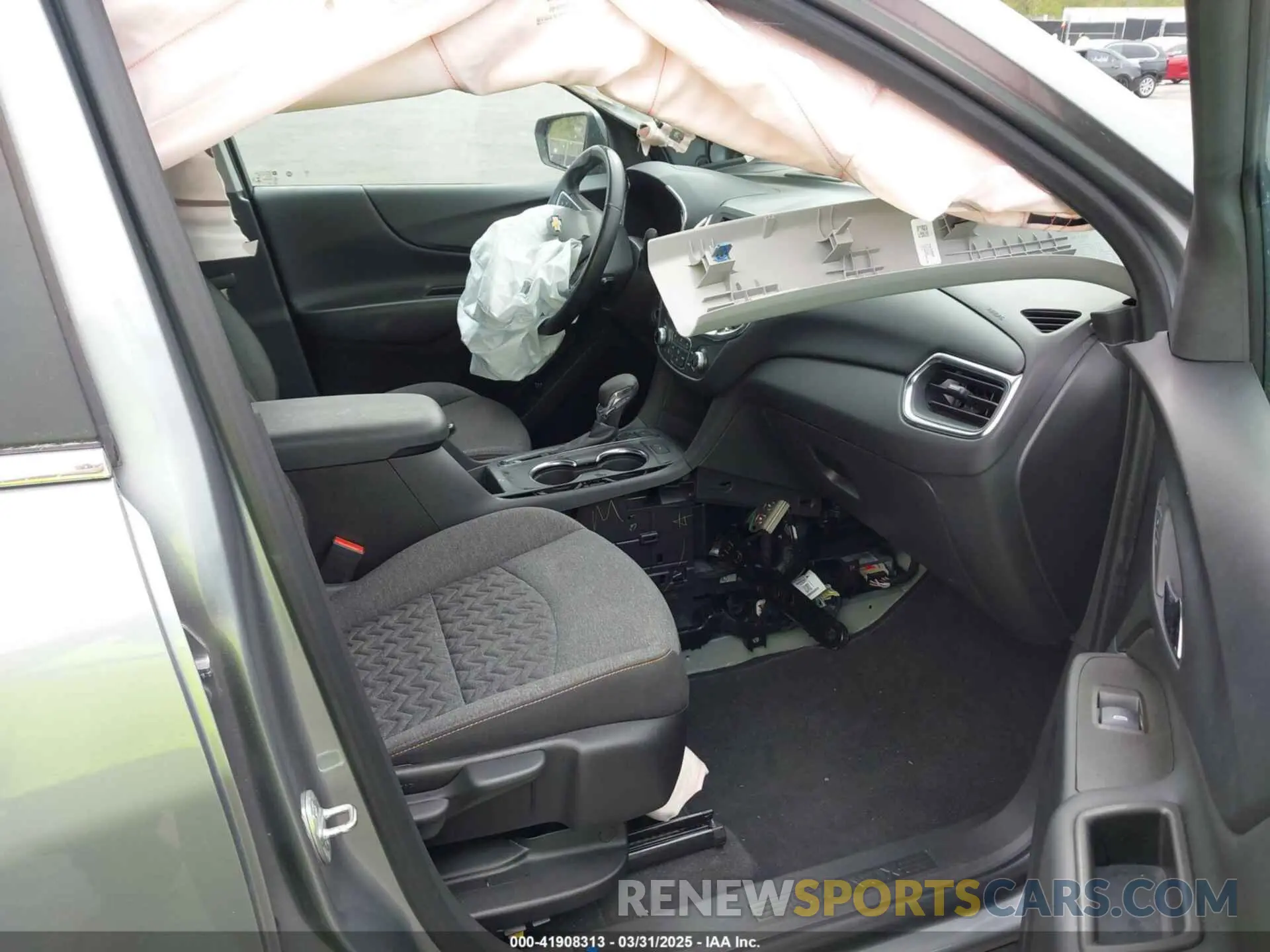 5 Photograph of a damaged car 3GNAXTEG1PL155197 CHEVROLET EQUINOX 2023