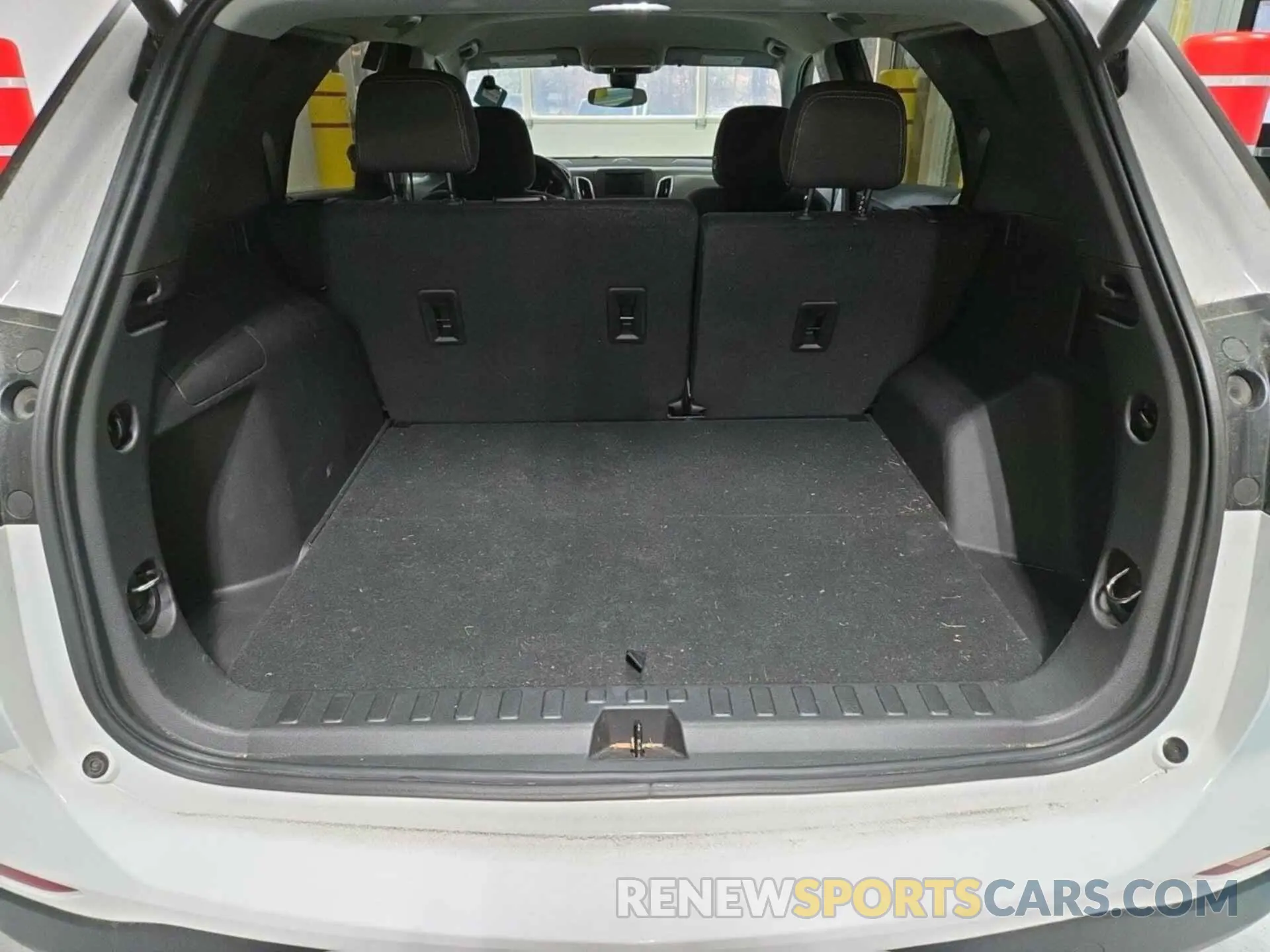 9 Photograph of a damaged car 3GNAXTEG1PL237236 CHEVROLET EQUINOX 2023