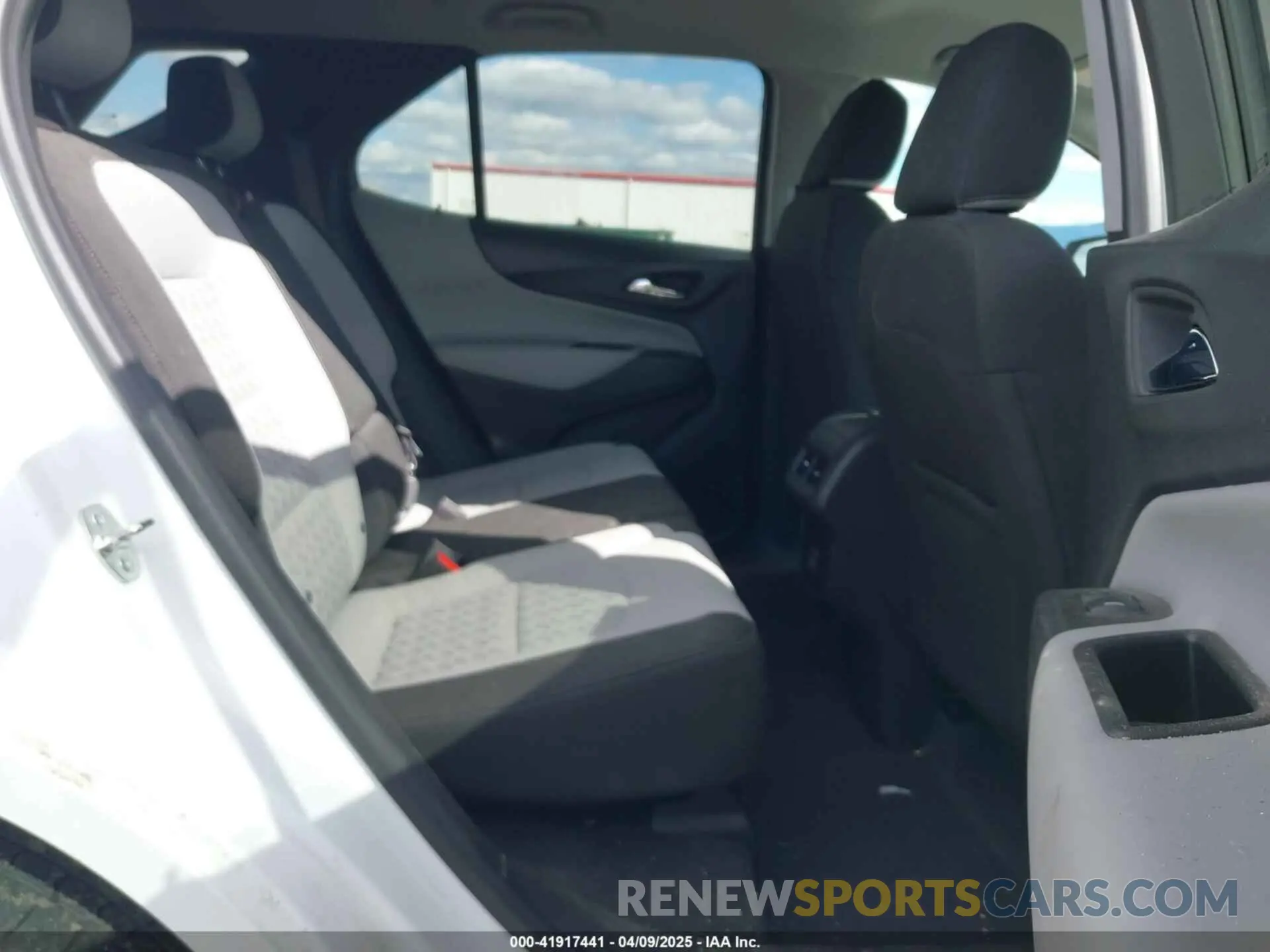8 Photograph of a damaged car 3GNAXTEG1PS203321 CHEVROLET EQUINOX 2023