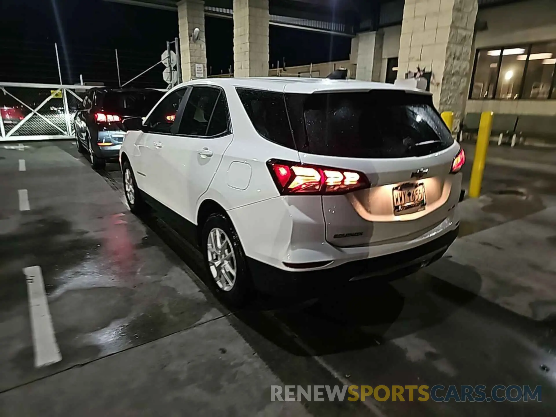 21 Photograph of a damaged car 3GNAXTEG1PS208986 CHEVROLET EQUINOX 2023