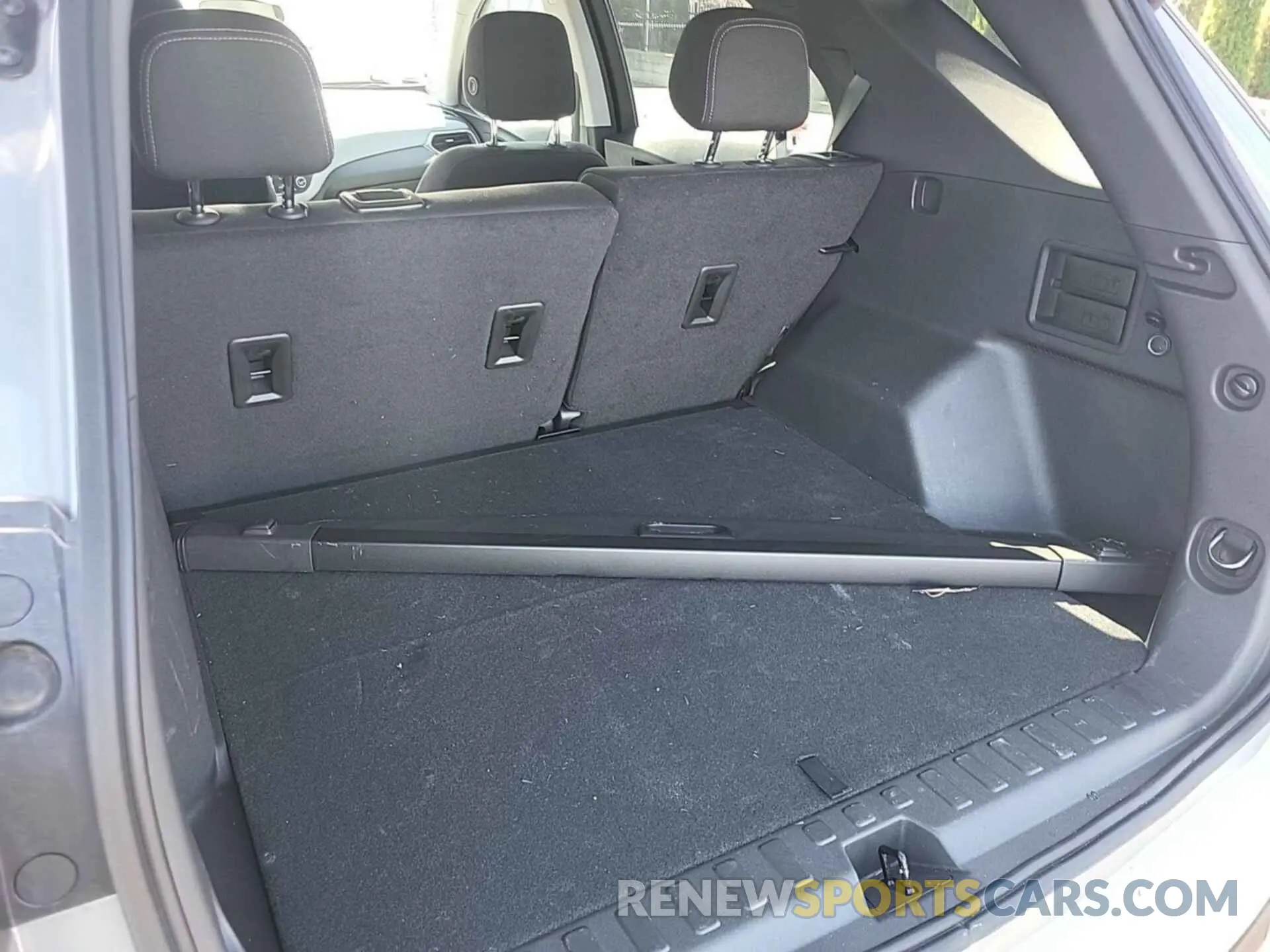 17 Photograph of a damaged car 3GNAXTEG2PL237343 CHEVROLET EQUINOX 2023