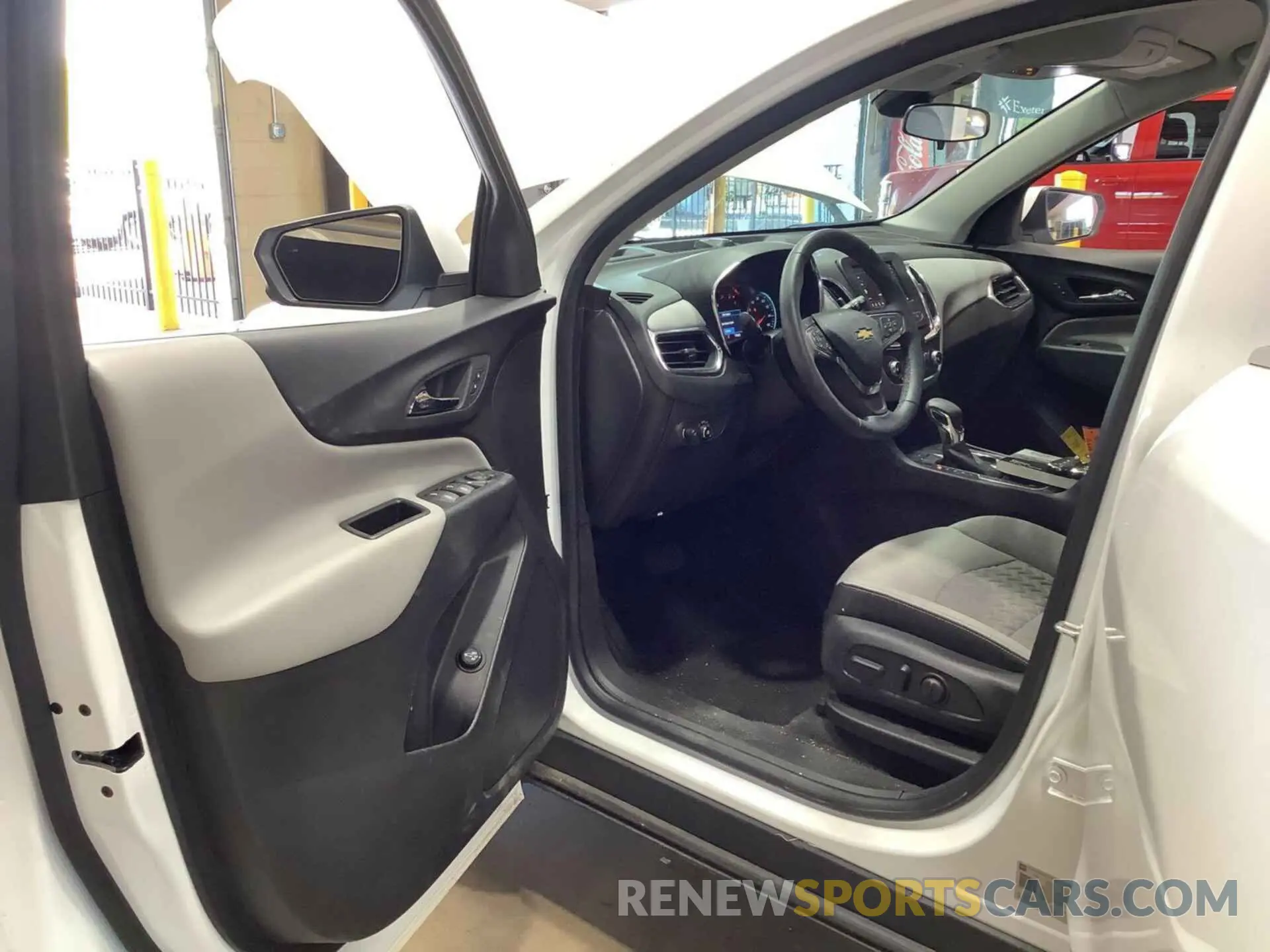 4 Photograph of a damaged car 3GNAXTEG2PS209015 CHEVROLET EQUINOX 2023