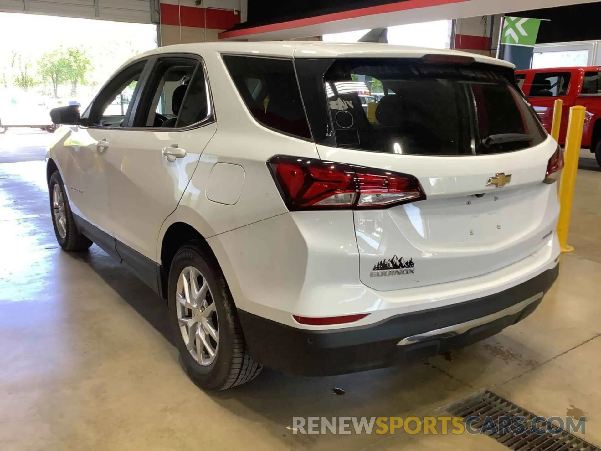 8 Photograph of a damaged car 3GNAXTEG2PS209015 CHEVROLET EQUINOX 2023