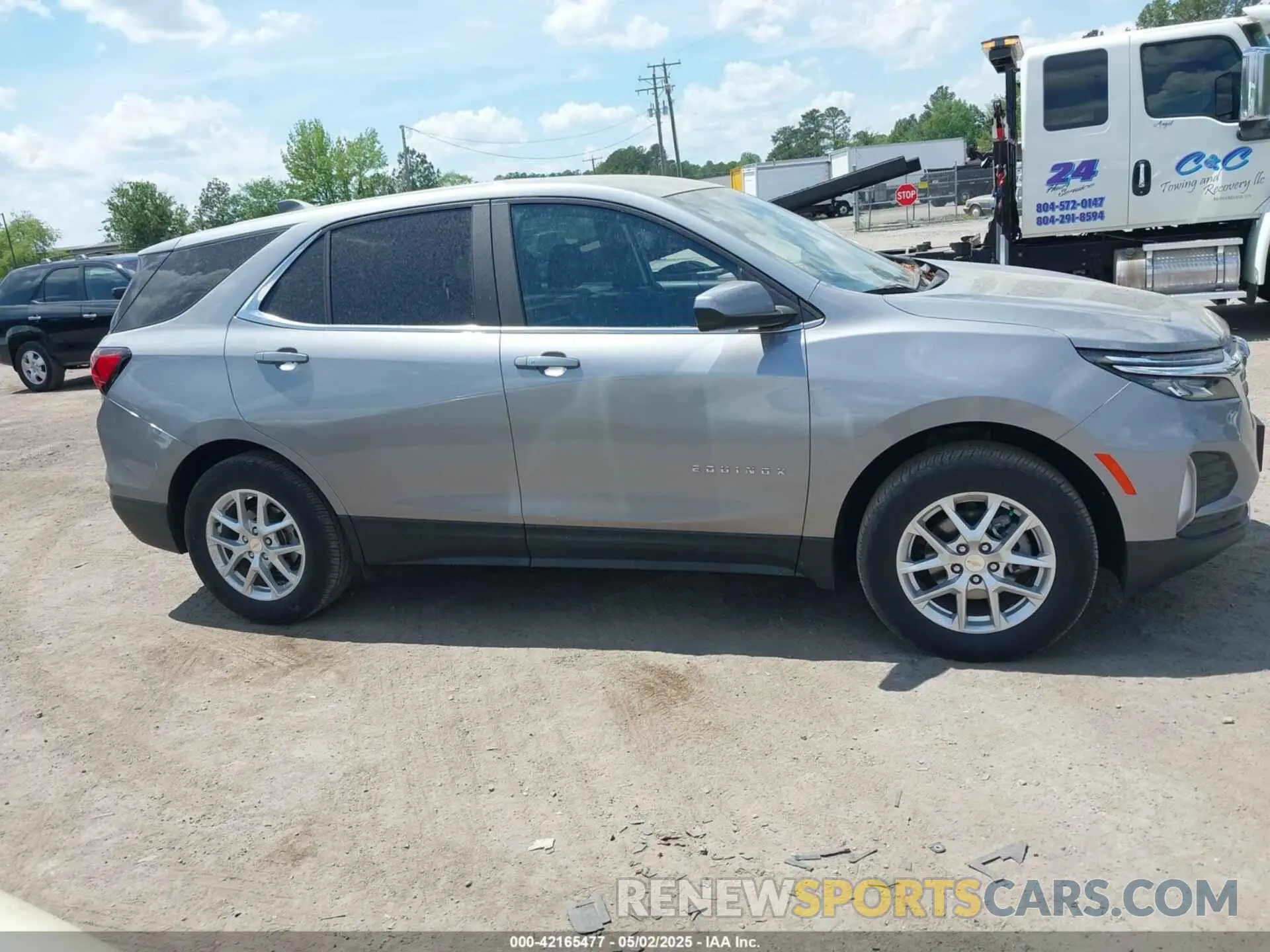 13 Photograph of a damaged car 3GNAXTEG3PL251400 CHEVROLET EQUINOX 2023