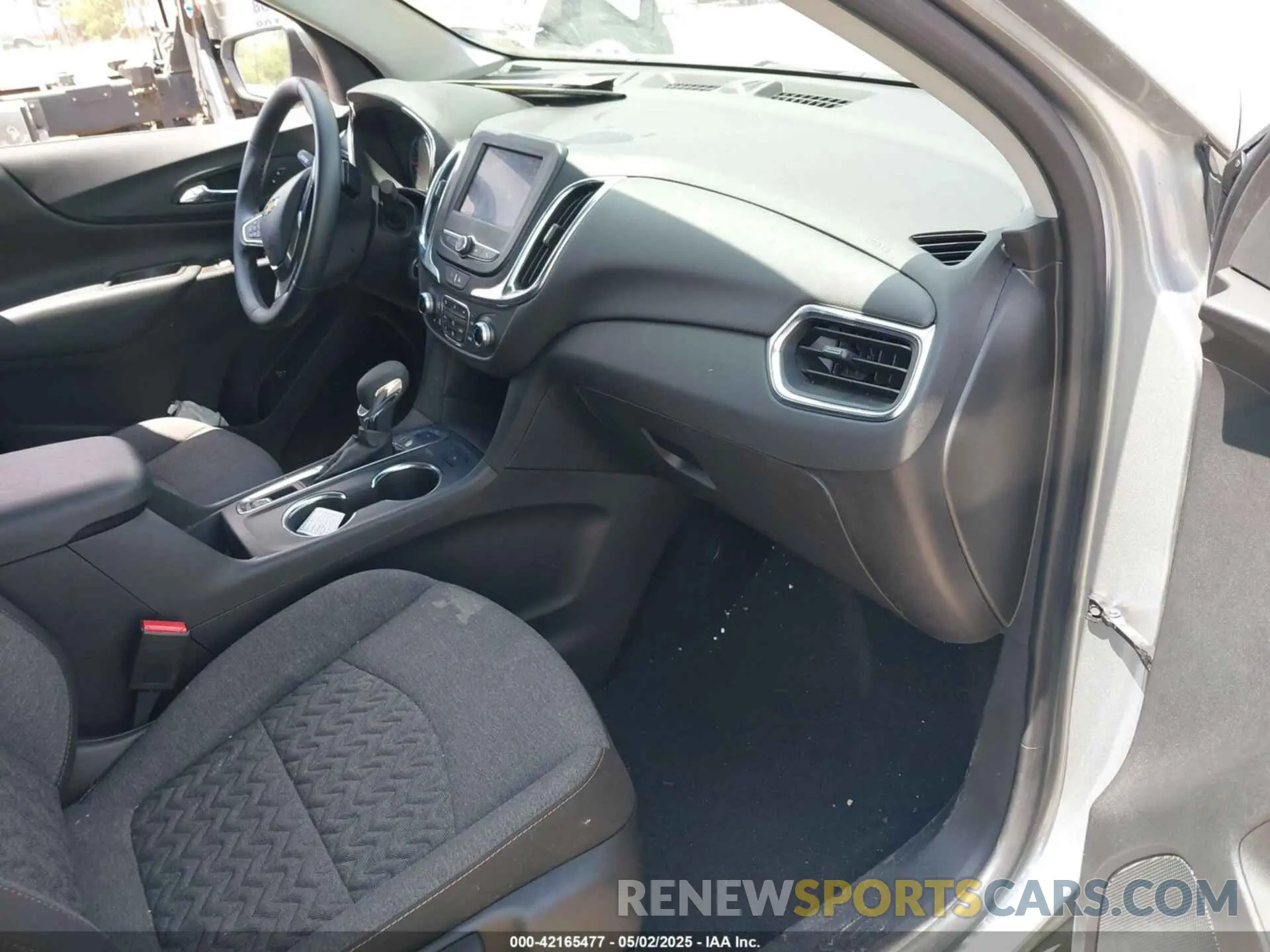 5 Photograph of a damaged car 3GNAXTEG3PL251400 CHEVROLET EQUINOX 2023