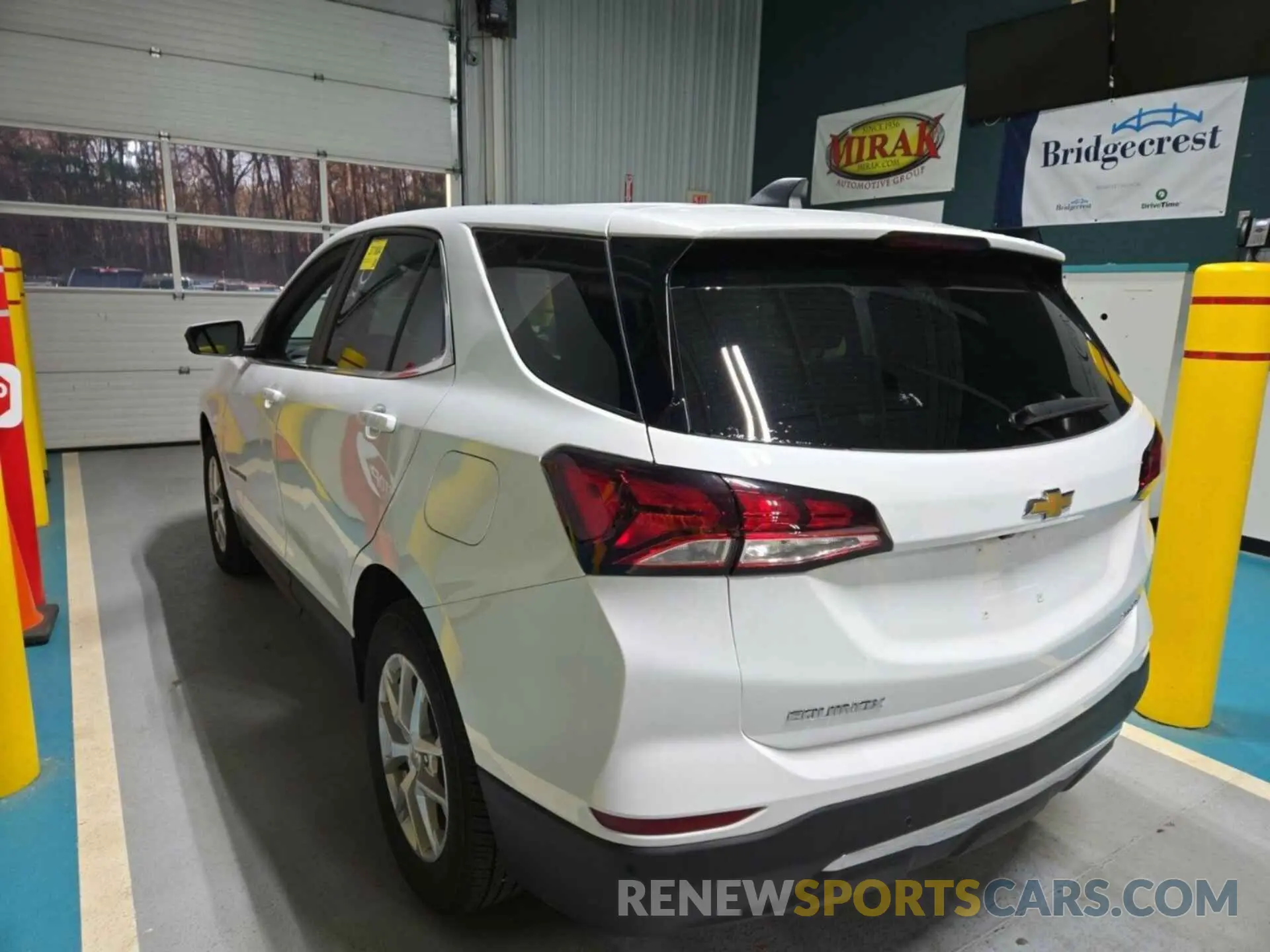 28 Photograph of a damaged car 3GNAXTEG3PS112910 CHEVROLET EQUINOX 2023