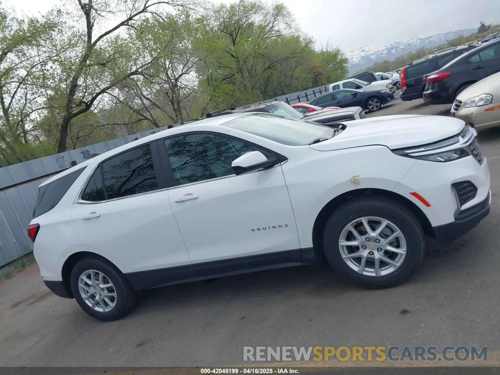 13 Photograph of a damaged car 3GNAXTEG3PS203000 CHEVROLET EQUINOX 2023
