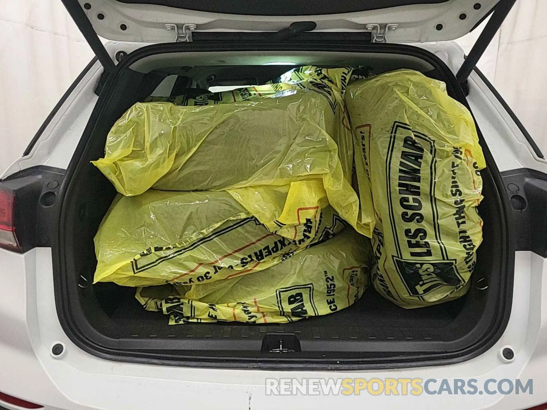 18 Photograph of a damaged car 3GNAXTEG4PS209131 CHEVROLET EQUINOX 2023