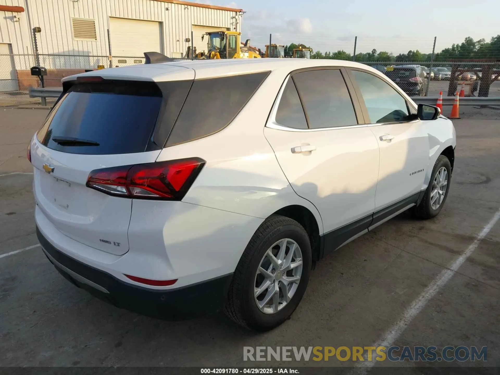 4 Photograph of a damaged car 3GNAXTEG5PS199676 CHEVROLET EQUINOX 2023
