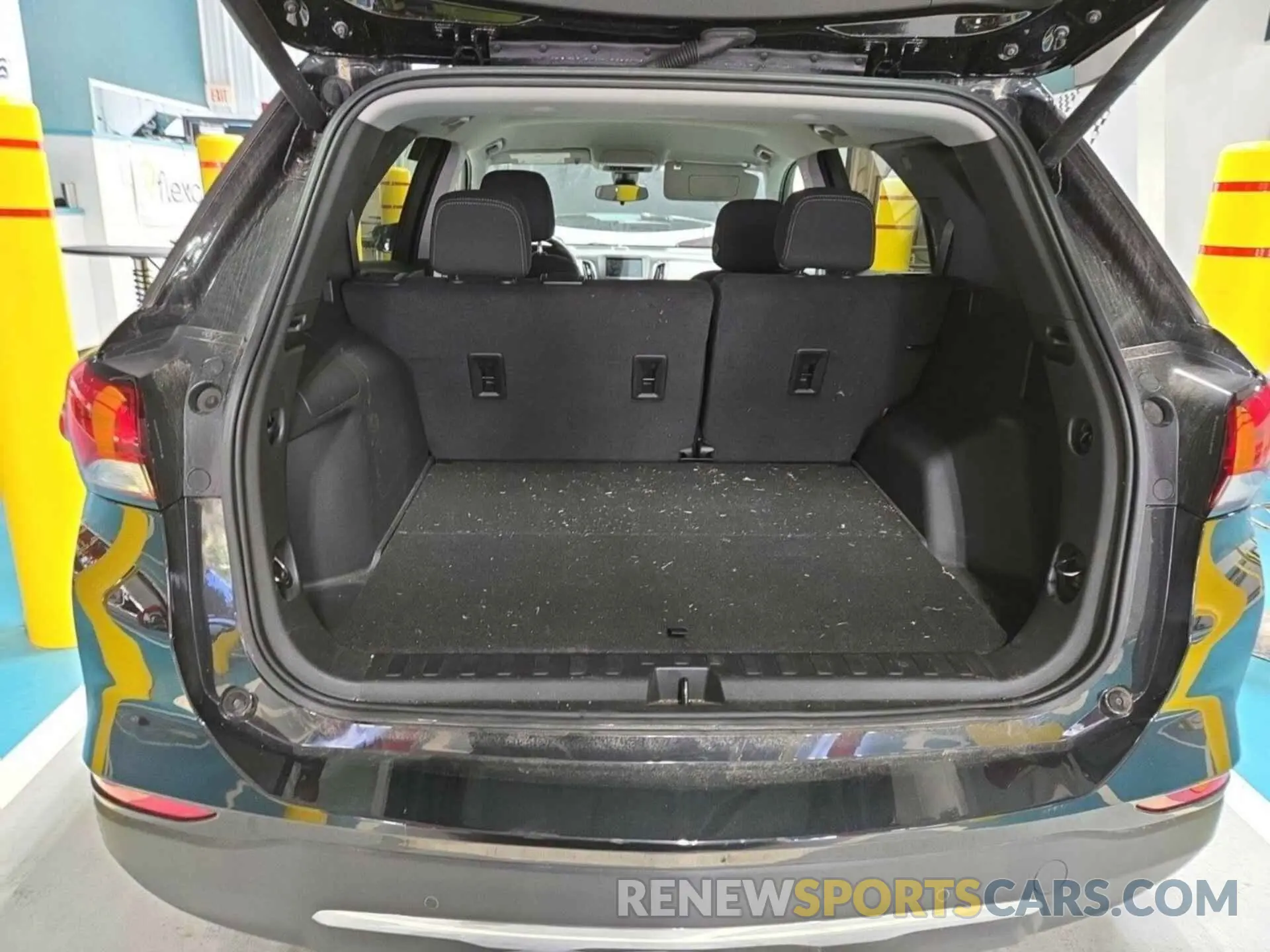 5 Photograph of a damaged car 3GNAXTEG6PL118601 CHEVROLET EQUINOX 2023