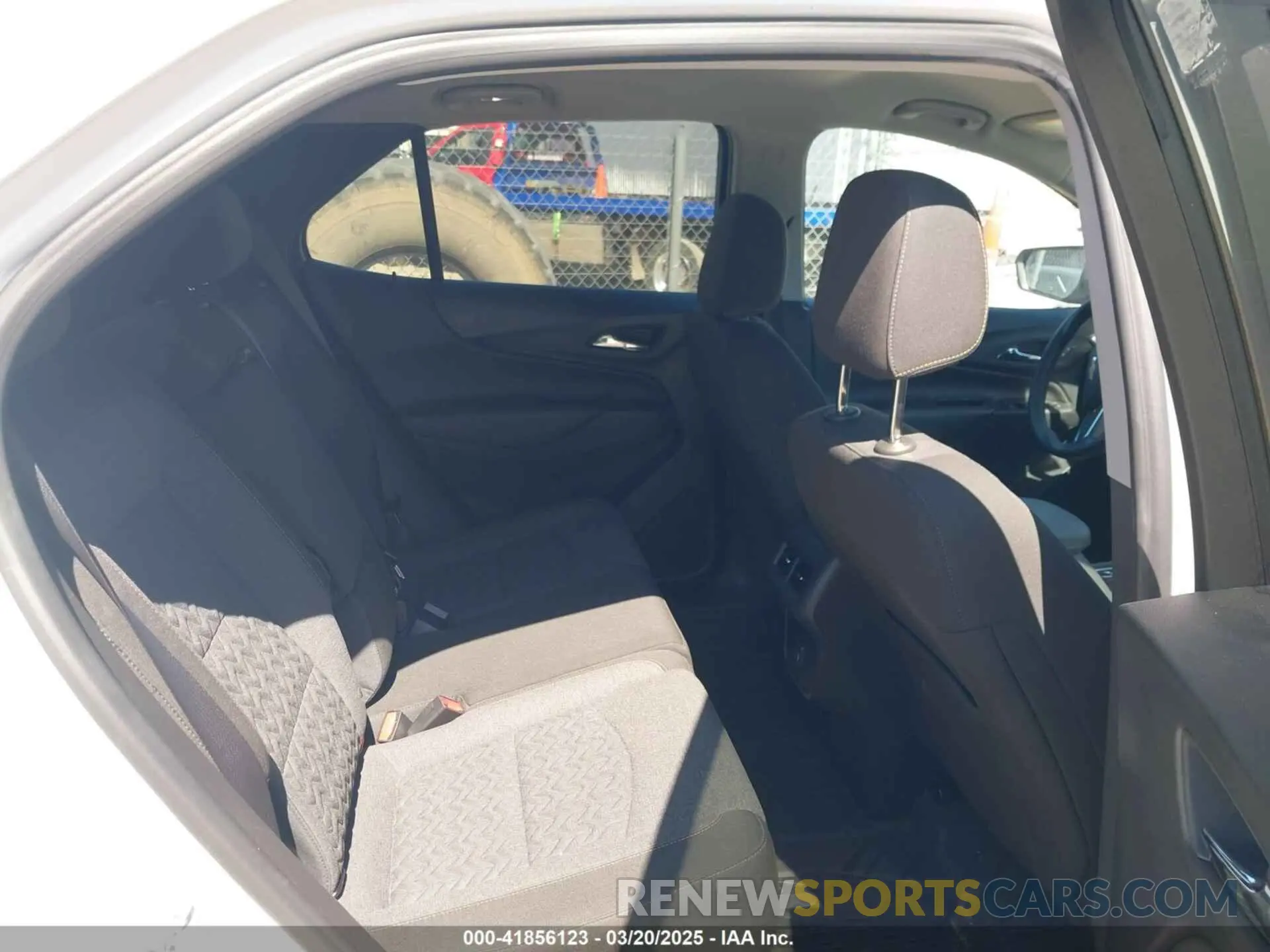 8 Photograph of a damaged car 3GNAXTEG6PL250273 CHEVROLET EQUINOX 2023