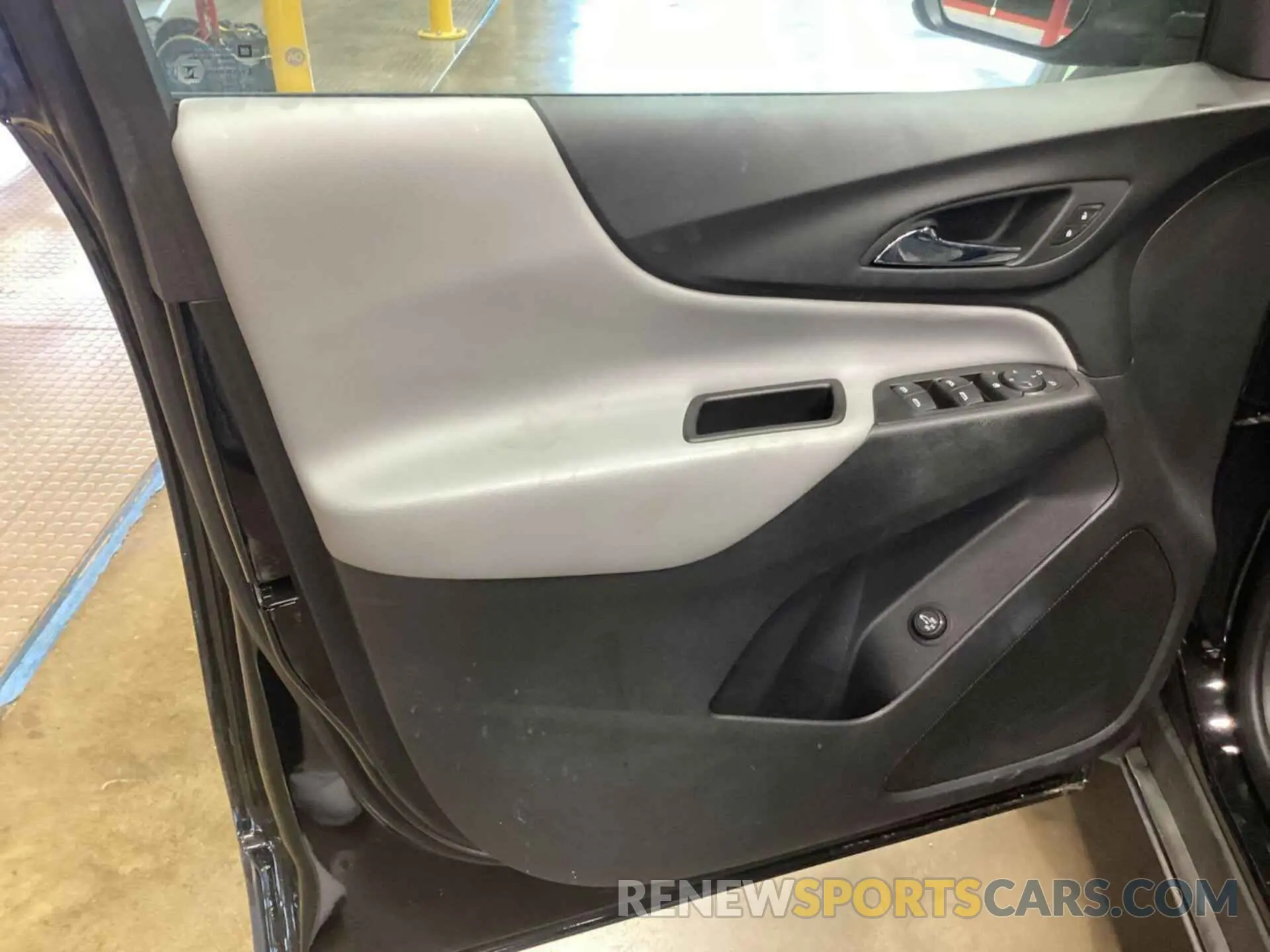 27 Photograph of a damaged car 3GNAXTEG6PL259913 CHEVROLET EQUINOX 2023