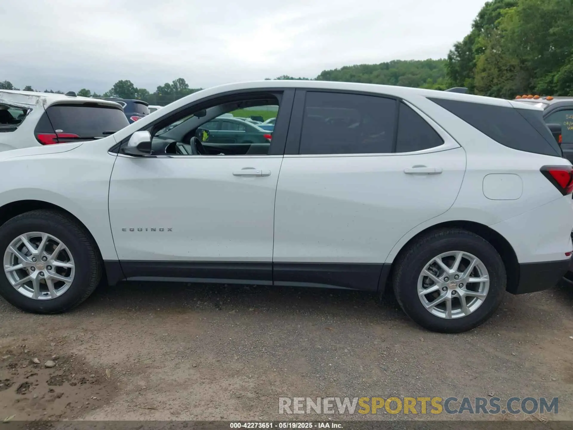 14 Photograph of a damaged car 3GNAXTEG6PS198990 CHEVROLET EQUINOX 2023