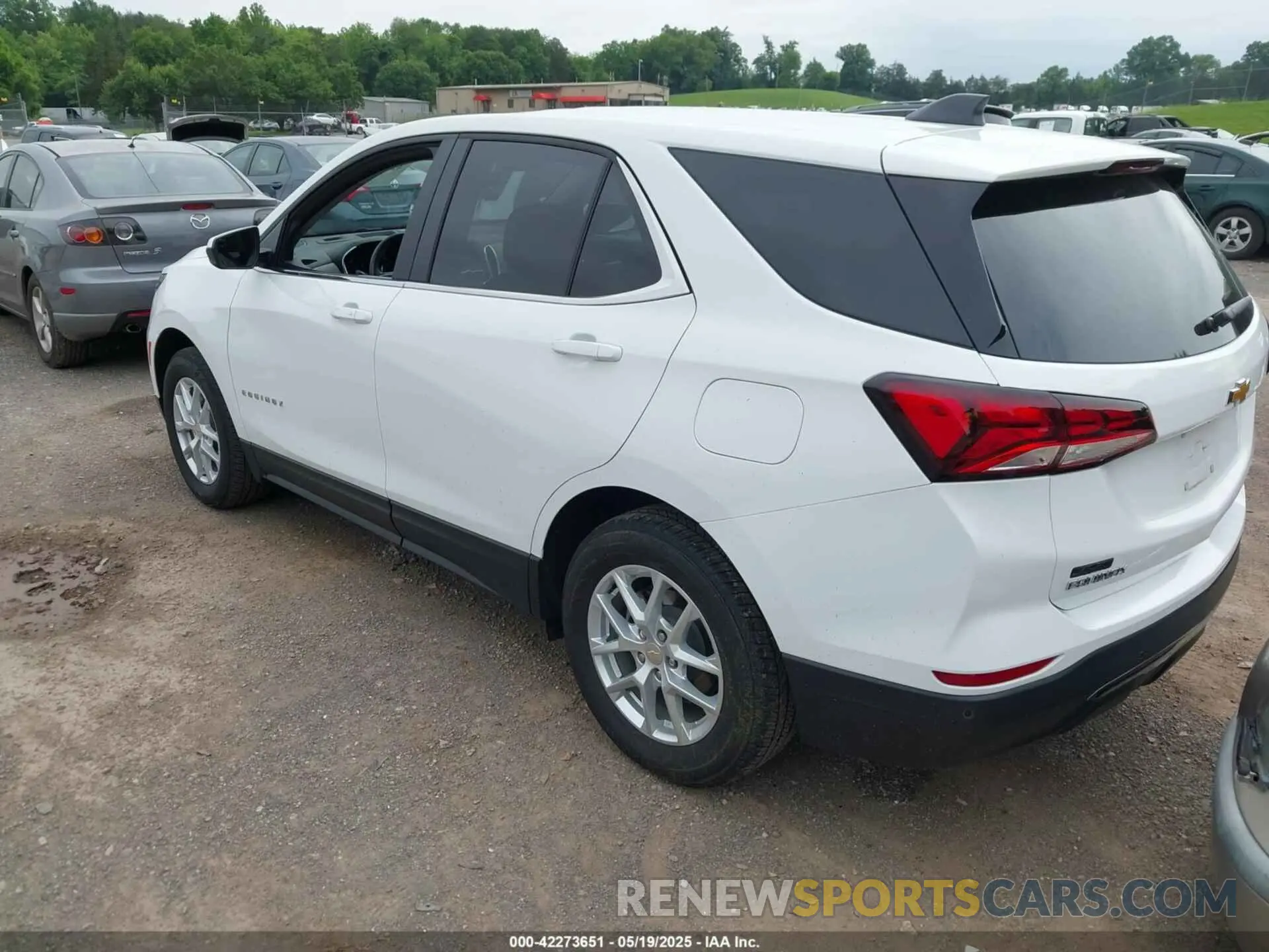 3 Photograph of a damaged car 3GNAXTEG6PS198990 CHEVROLET EQUINOX 2023