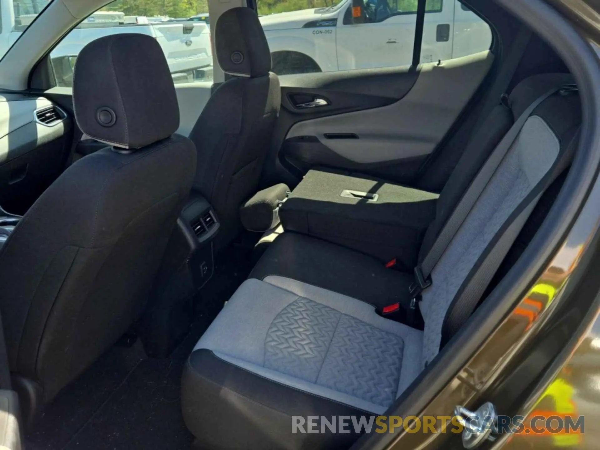 18 Photograph of a damaged car 3GNAXTEG8PL252512 CHEVROLET EQUINOX 2023