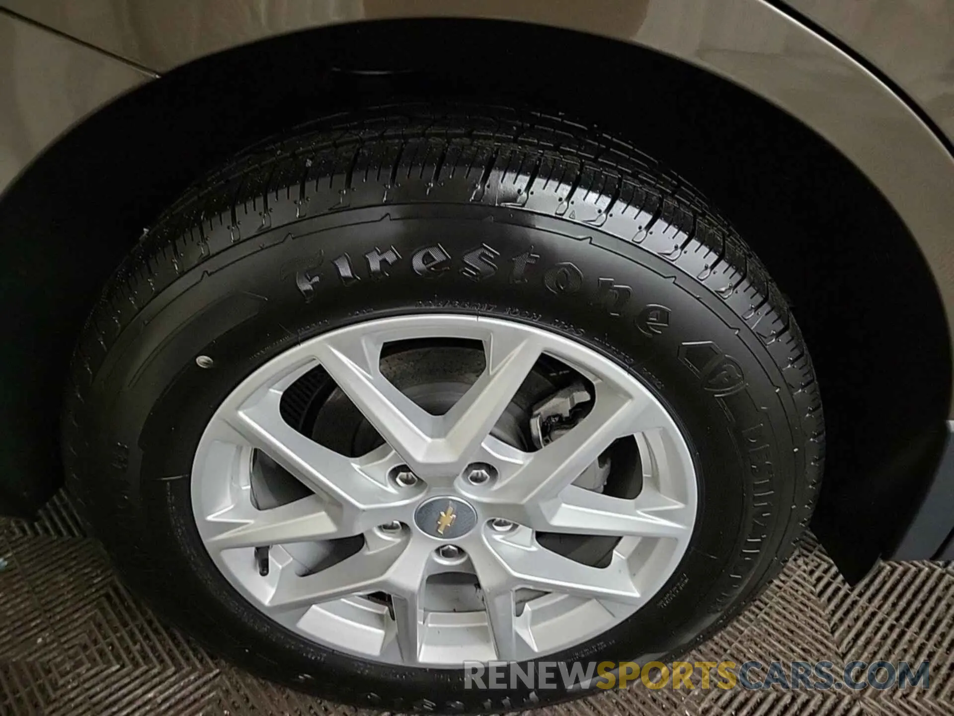 33 Photograph of a damaged car 3GNAXTEG8PL252512 CHEVROLET EQUINOX 2023