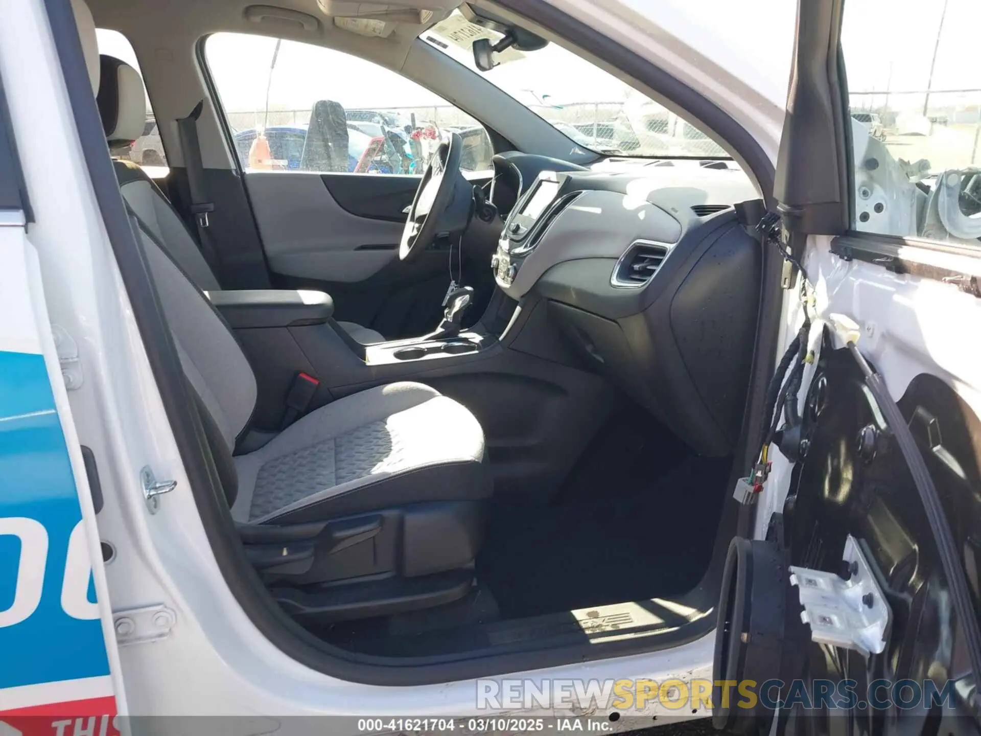 5 Photograph of a damaged car 3GNAXTEG8PS196741 CHEVROLET EQUINOX 2023