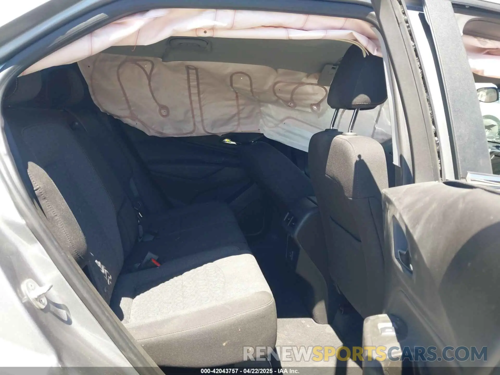 8 Photograph of a damaged car 3GNAXTEG9PL246850 CHEVROLET EQUINOX 2023