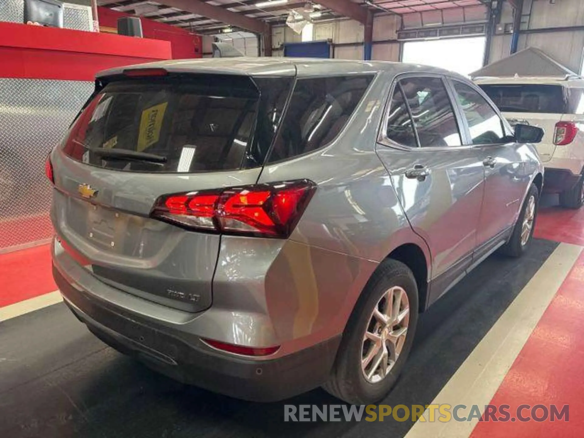 18 Photograph of a damaged car 3GNAXTEG9PL253331 CHEVROLET EQUINOX 2023