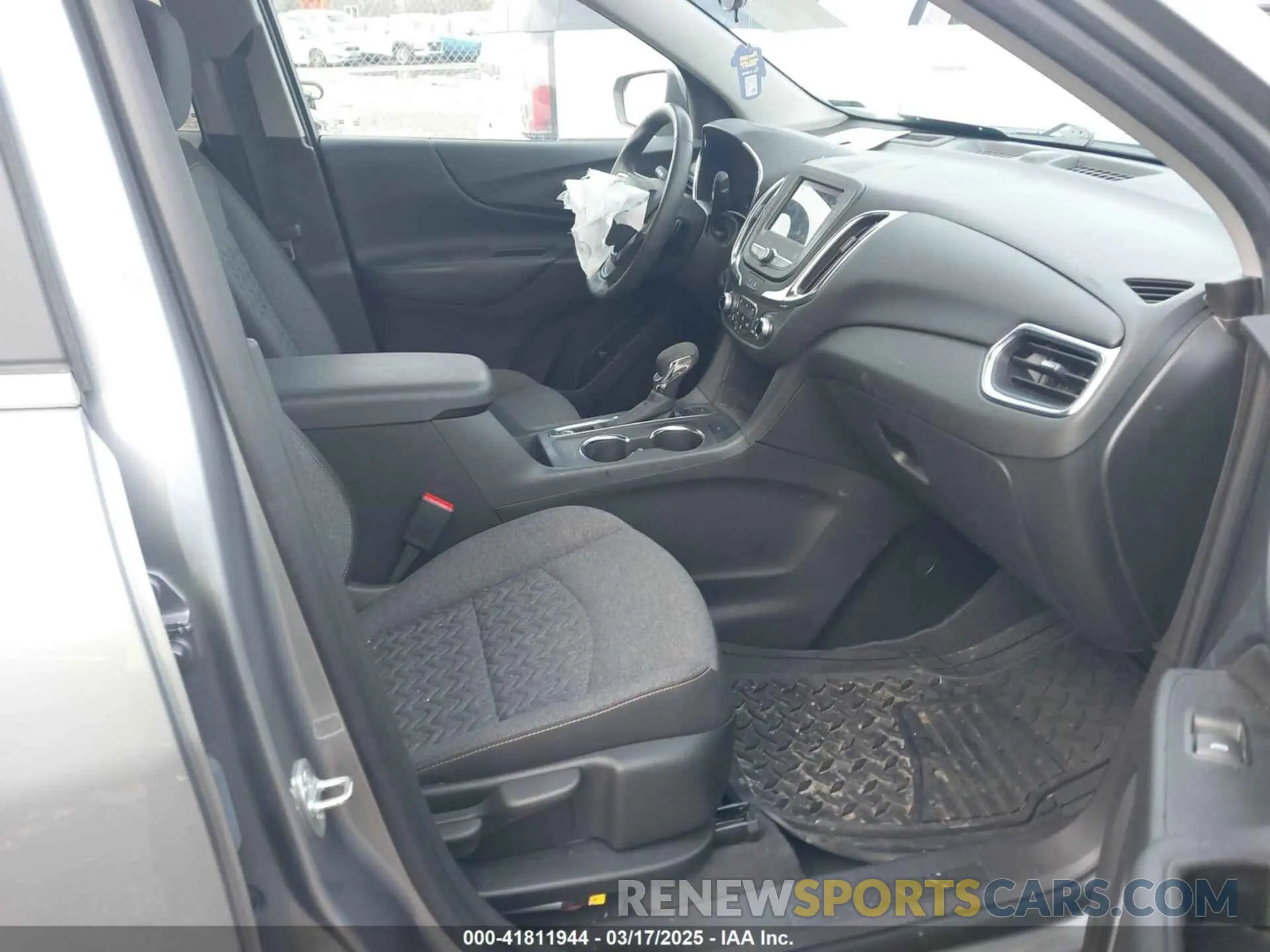 5 Photograph of a damaged car 3GNAXTEG9PL270405 CHEVROLET EQUINOX 2023