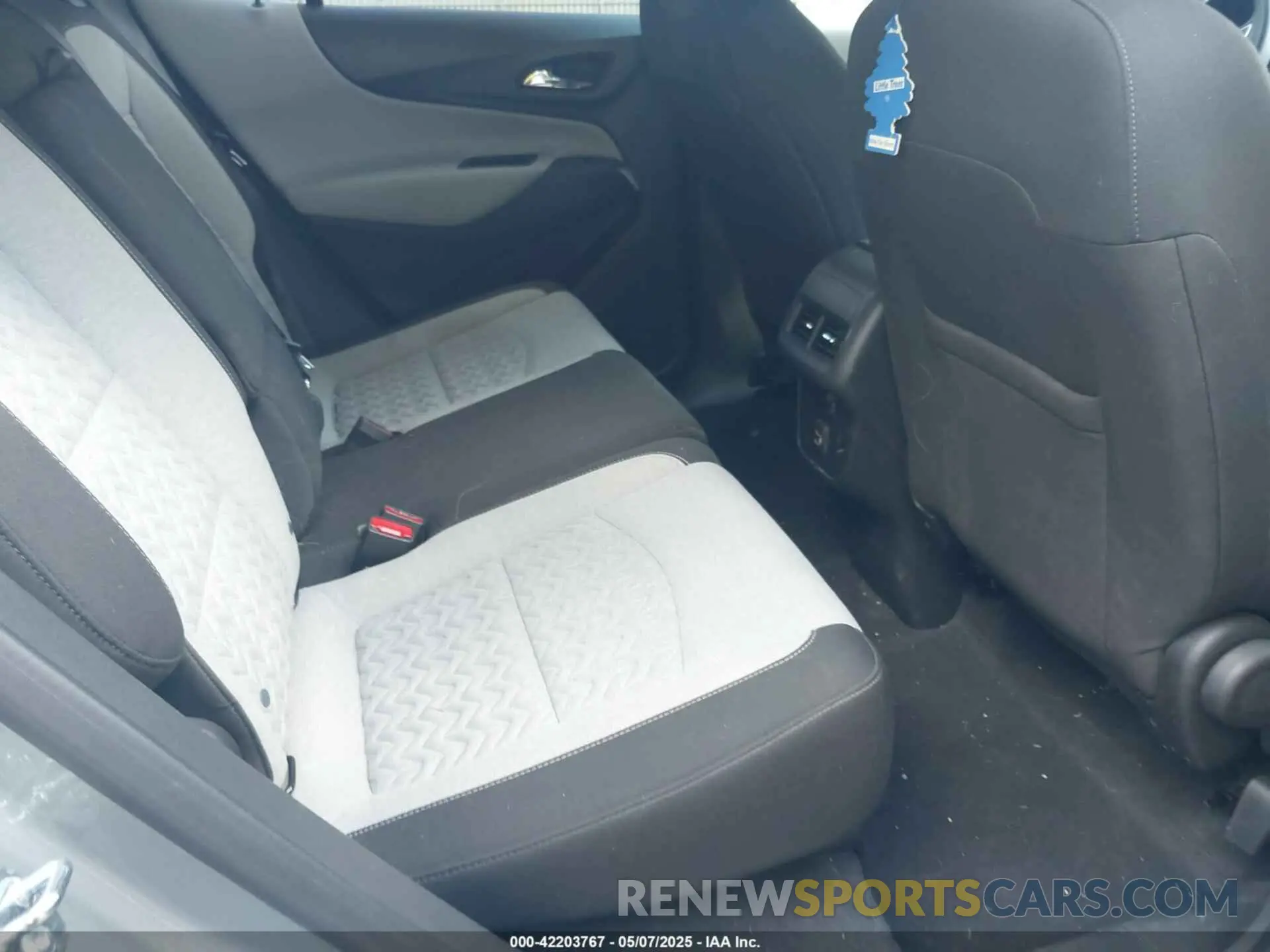8 Photograph of a damaged car 3GNAXTEG9PS198658 CHEVROLET EQUINOX 2023