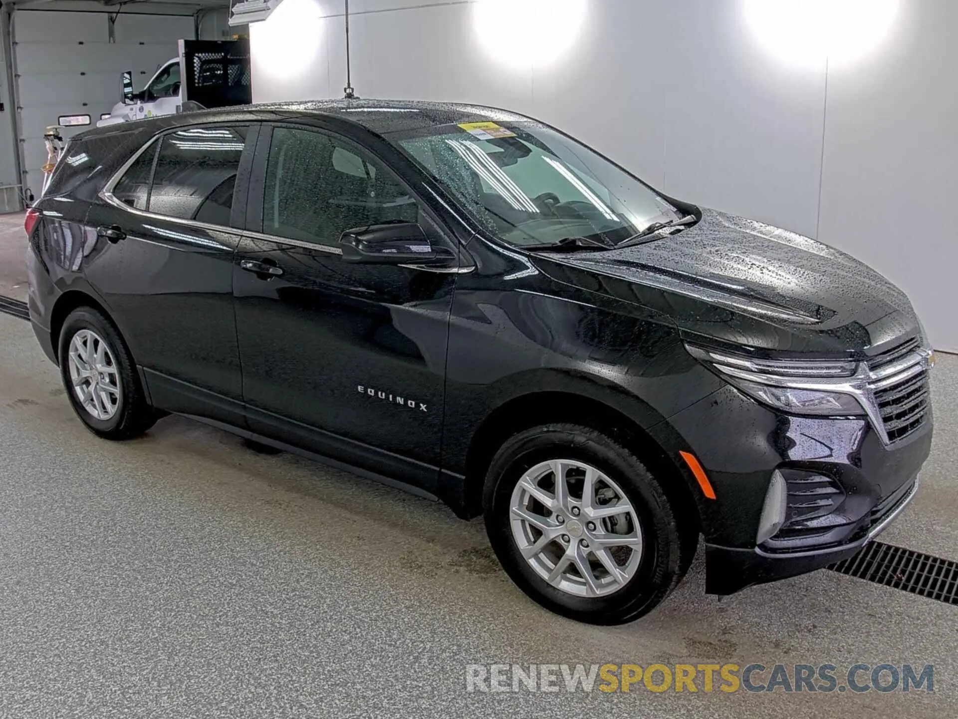 32 Photograph of a damaged car 3GNAXTEGXPL136003 CHEVROLET EQUINOX 2023