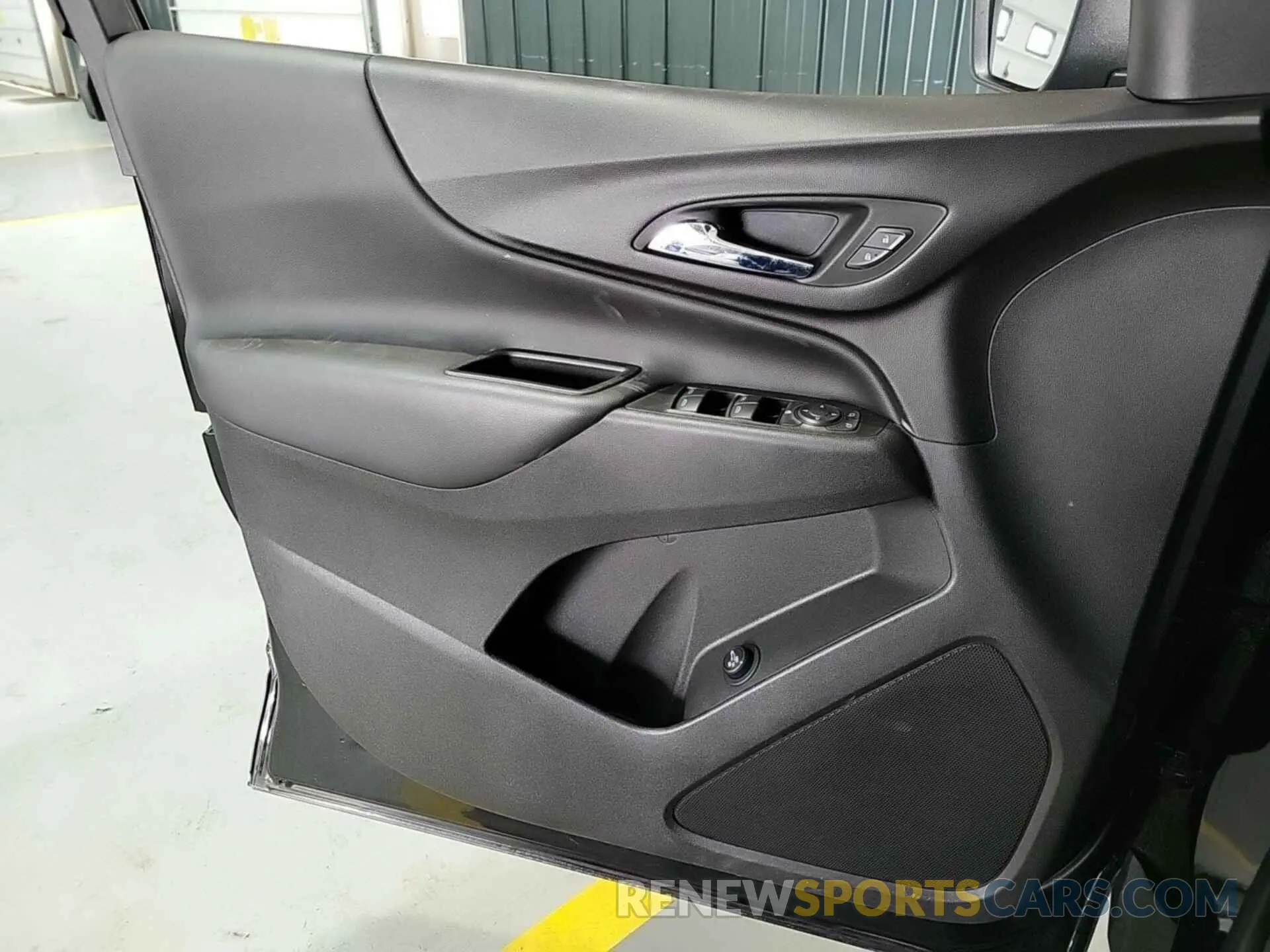 5 Photograph of a damaged car 3GNAXTEGXPL136003 CHEVROLET EQUINOX 2023