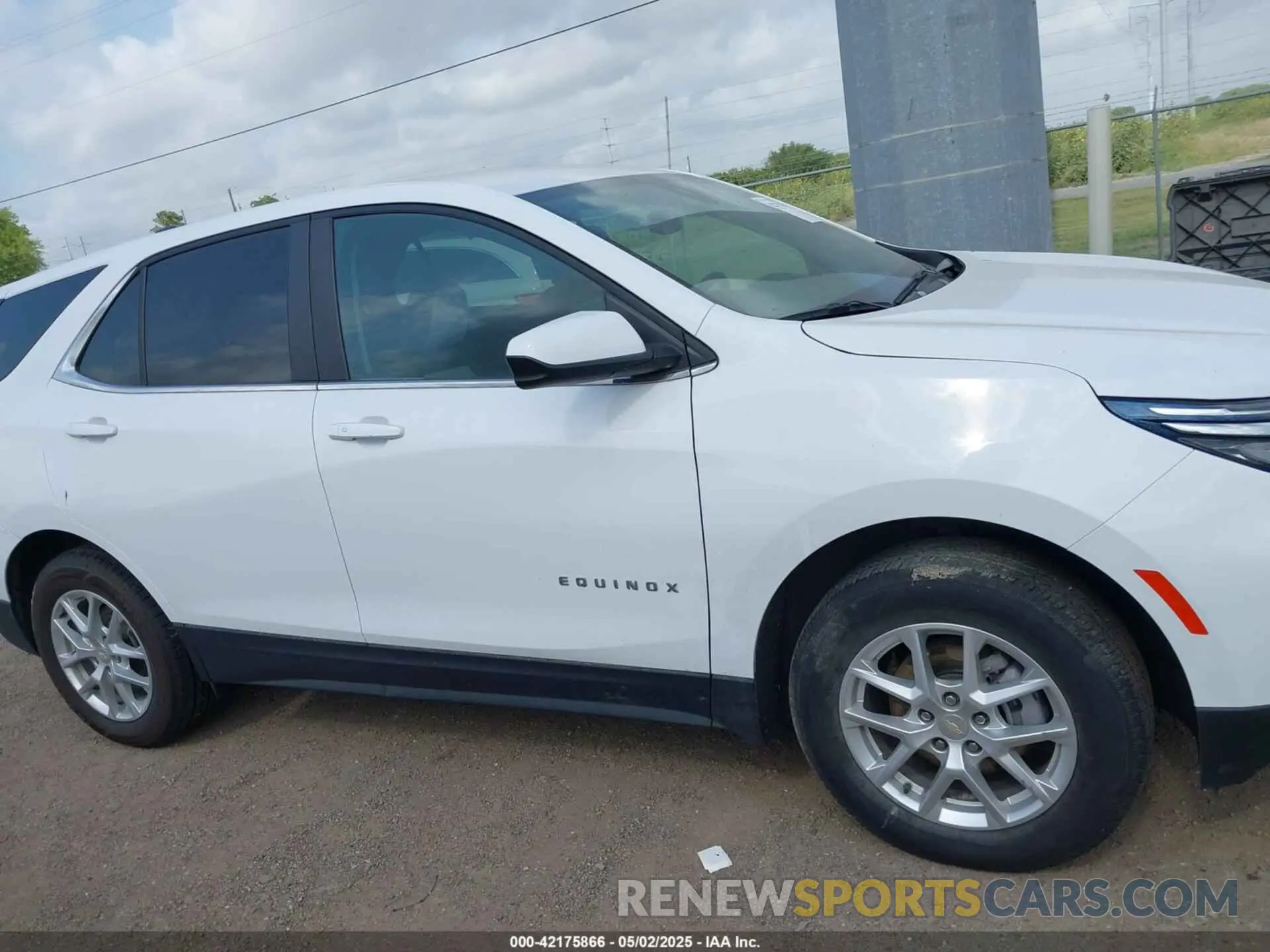 13 Photograph of a damaged car 3GNAXTEGXPL245156 CHEVROLET EQUINOX 2023