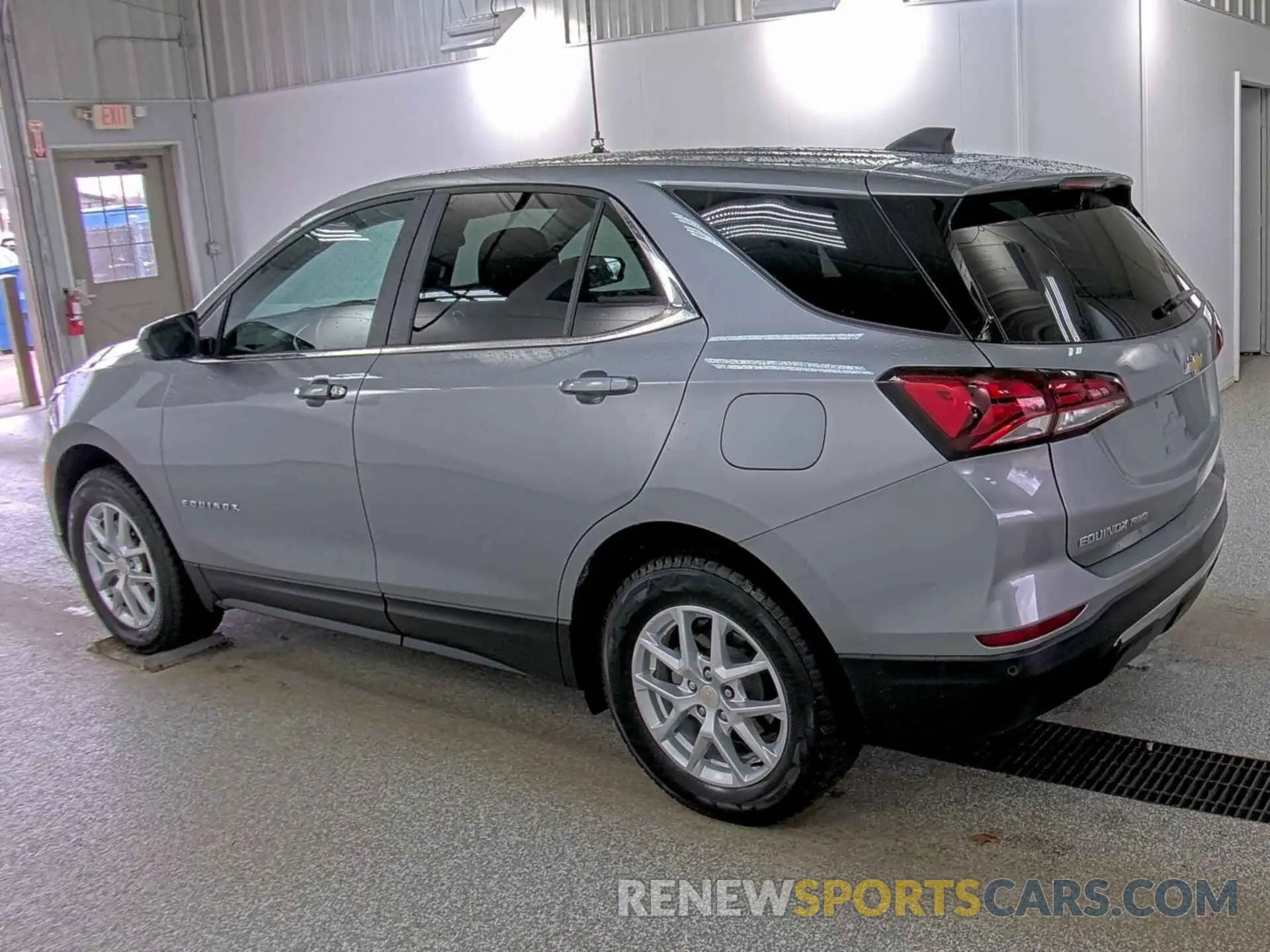 18 Photograph of a damaged car 3GNAXTEGXPL252673 CHEVROLET EQUINOX 2023