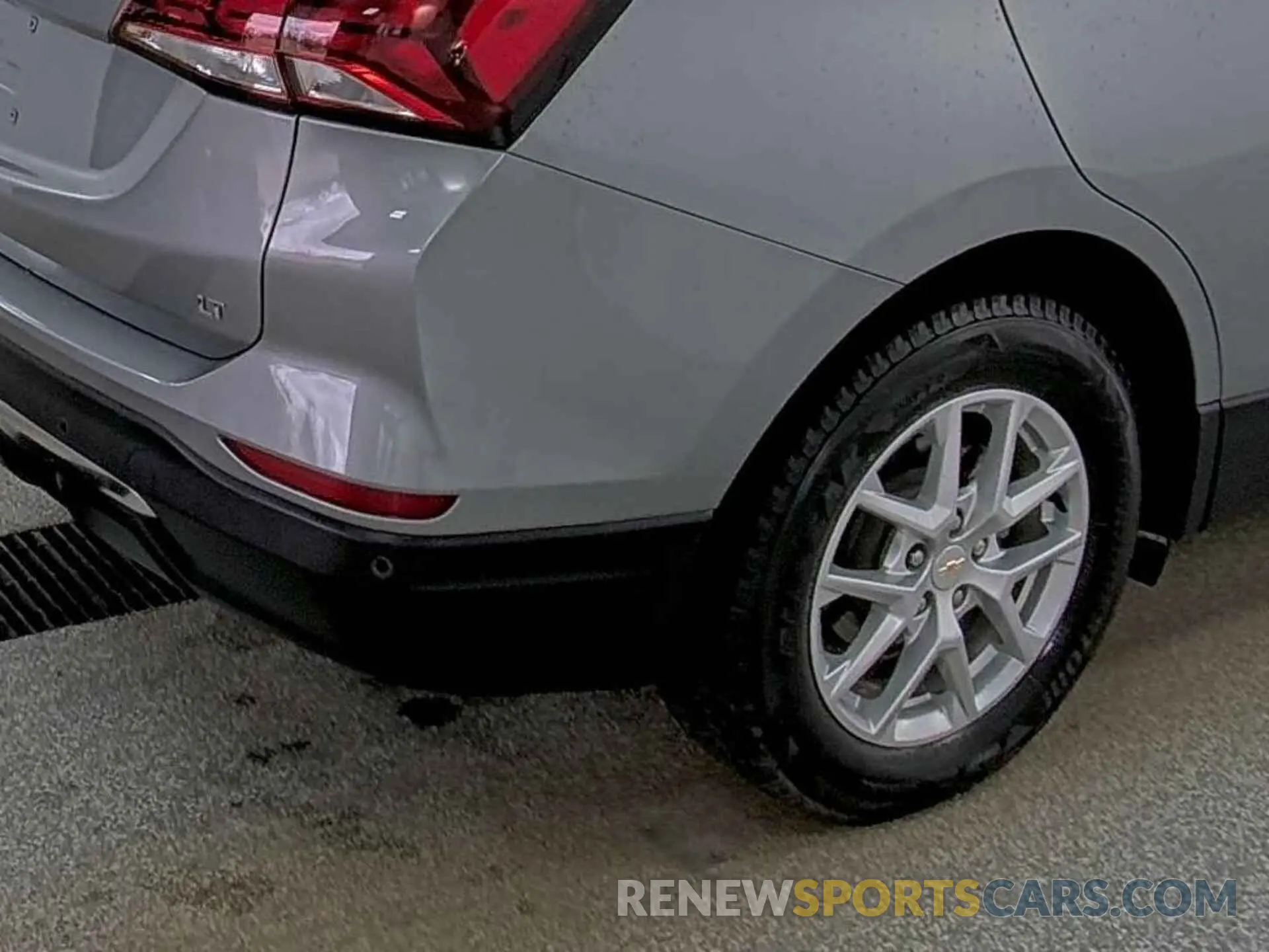 19 Photograph of a damaged car 3GNAXTEGXPL252673 CHEVROLET EQUINOX 2023