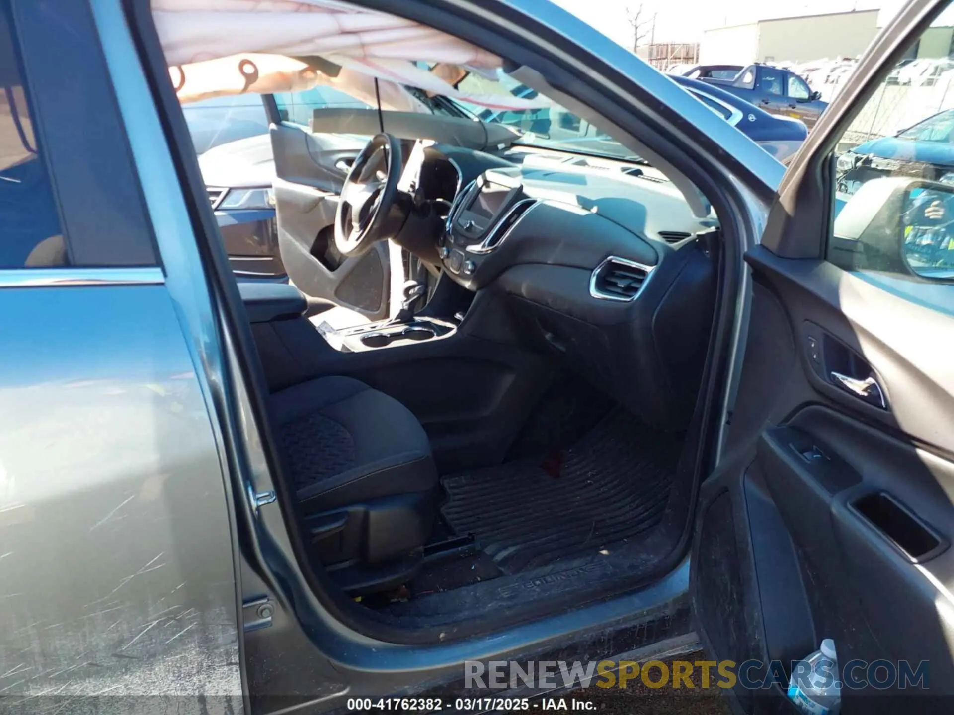 5 Photograph of a damaged car 3GNAXTEGXPS166026 CHEVROLET EQUINOX 2023