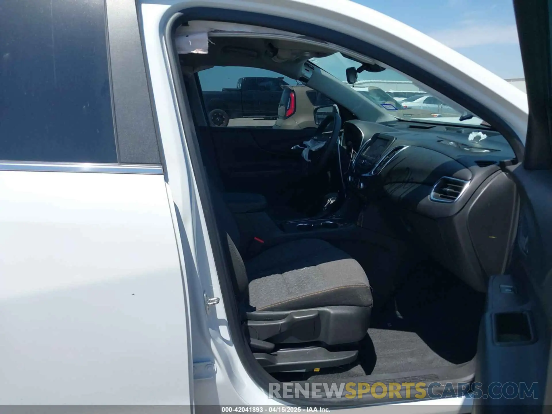 5 Photograph of a damaged car 3GNAXTEGXPS166334 CHEVROLET EQUINOX 2023