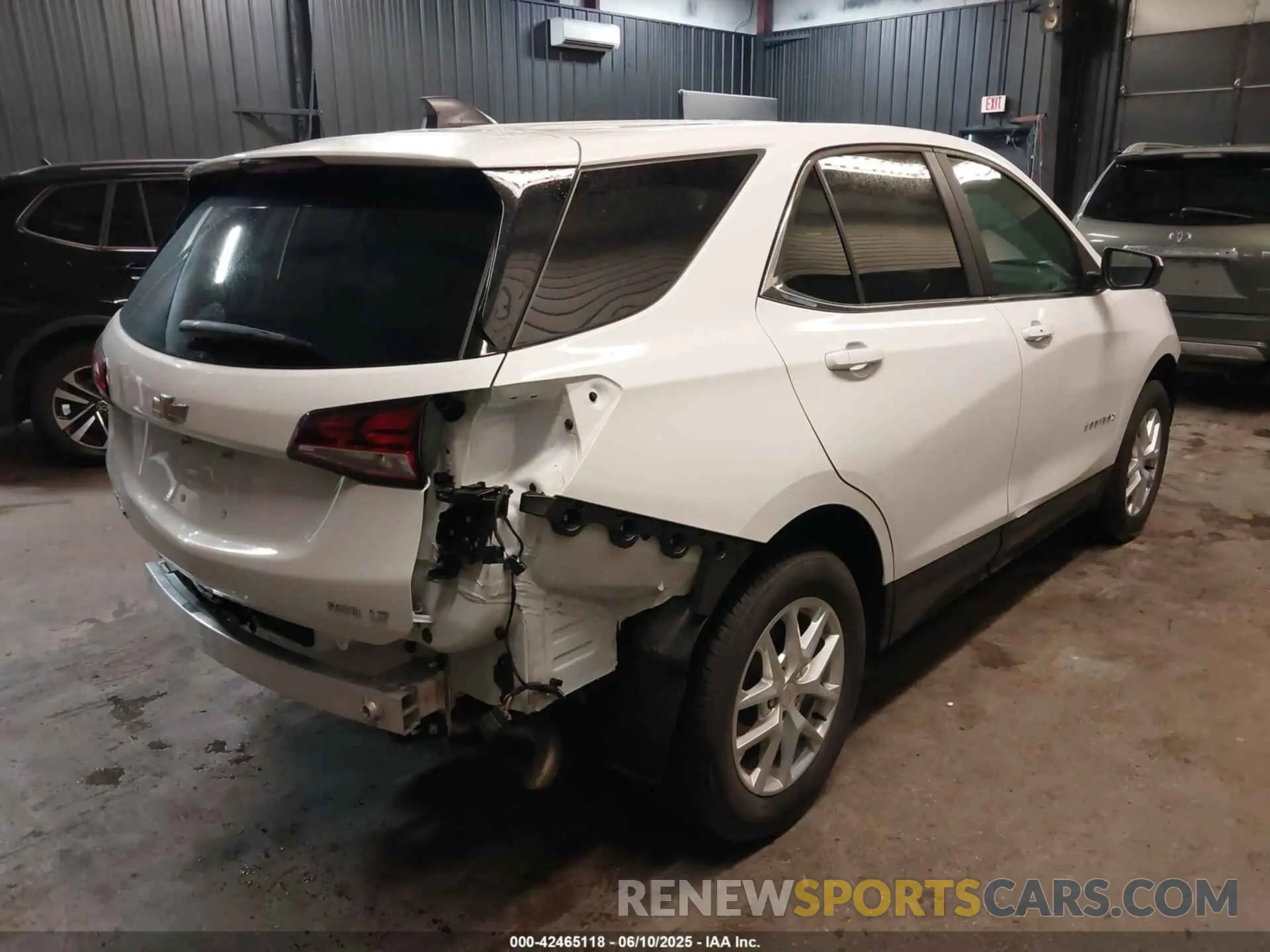 4 Photograph of a damaged car 3GNAXUEG0PL105123 CHEVROLET EQUINOX 2023