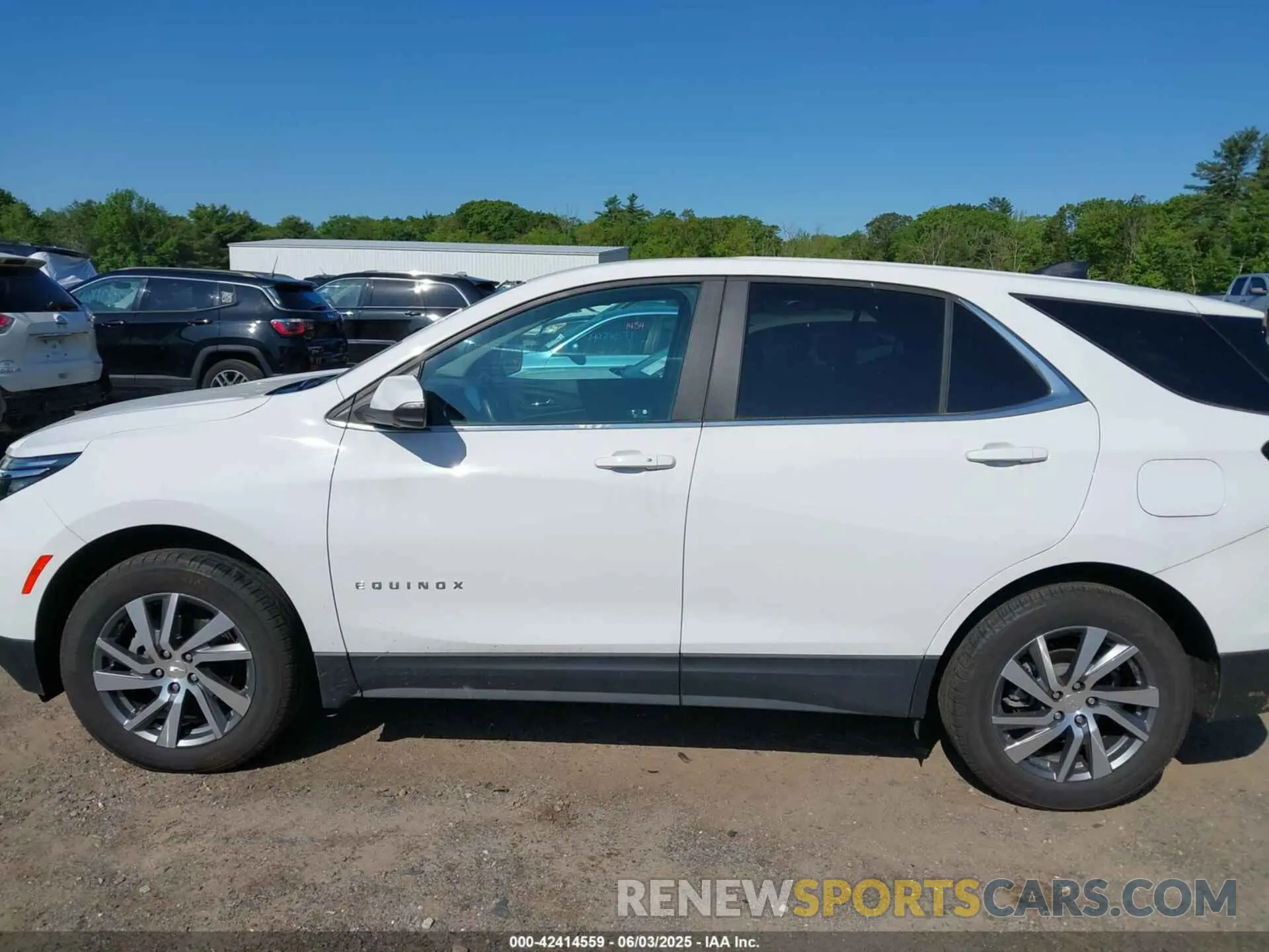 14 Photograph of a damaged car 3GNAXUEG0PL111178 CHEVROLET EQUINOX 2023