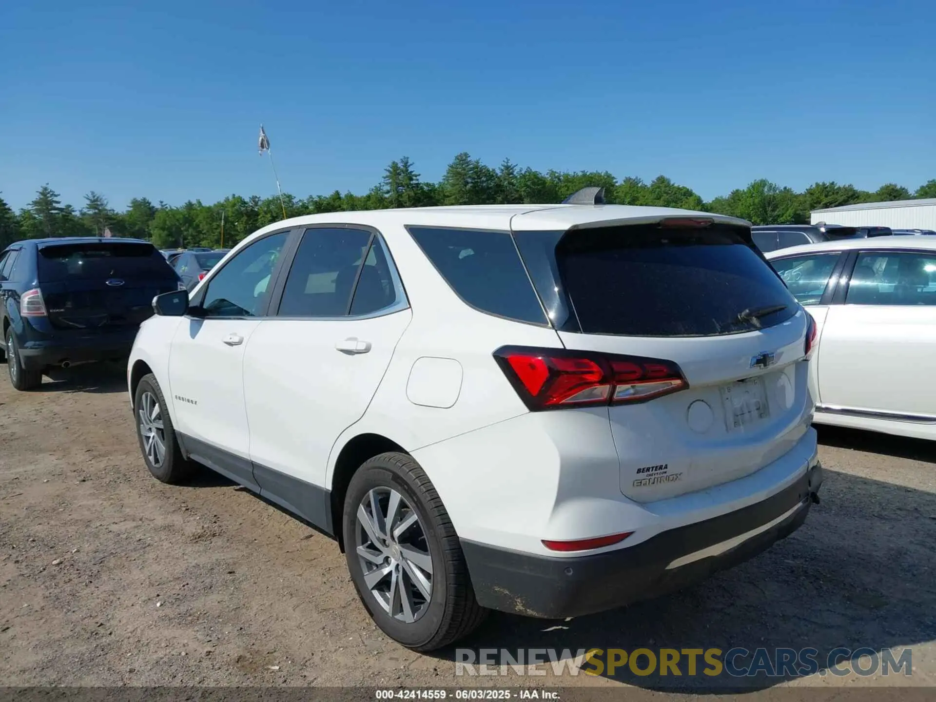 3 Photograph of a damaged car 3GNAXUEG0PL111178 CHEVROLET EQUINOX 2023