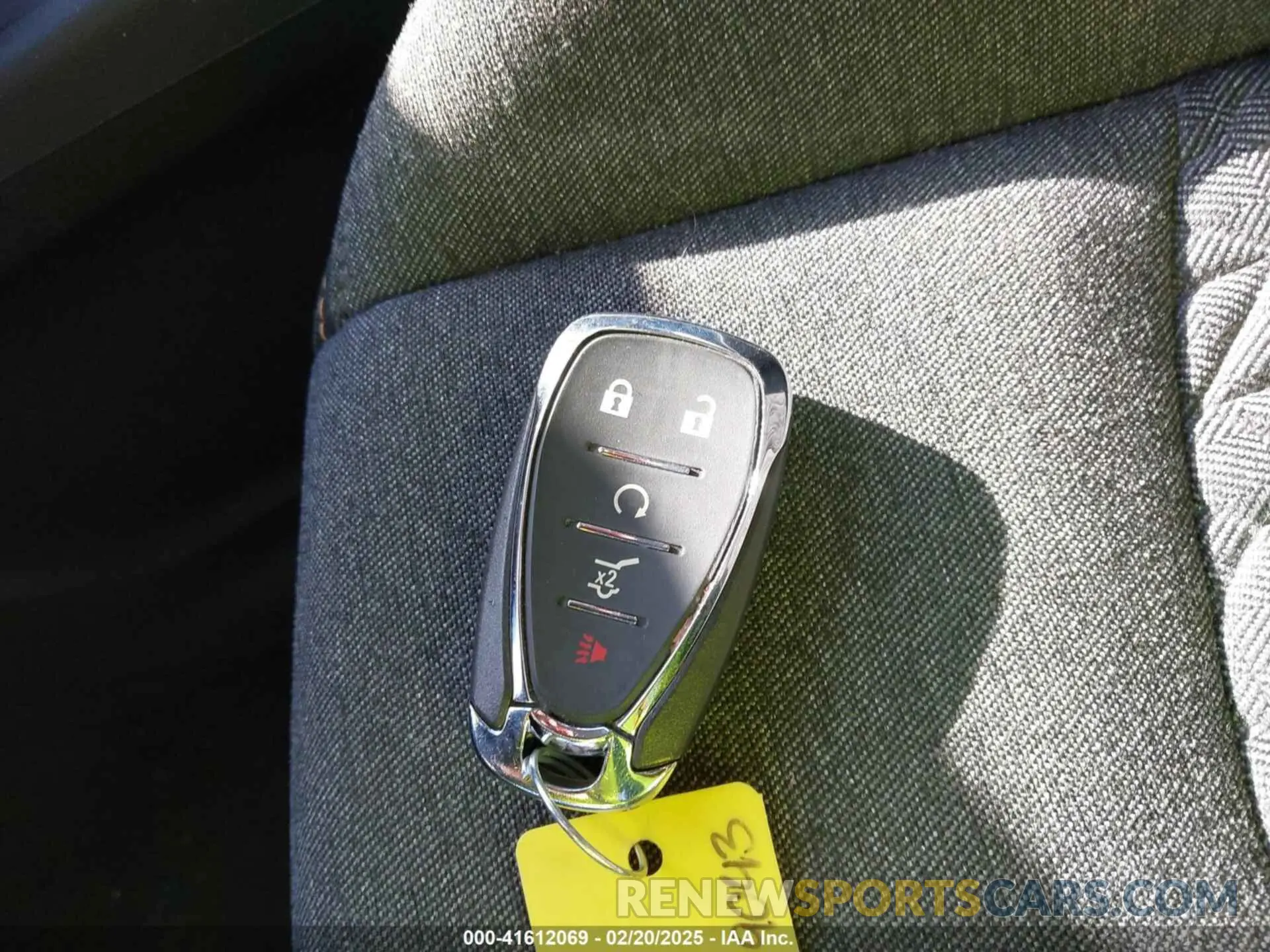 11 Photograph of a damaged car 3GNAXUEG0PL213791 CHEVROLET EQUINOX 2023