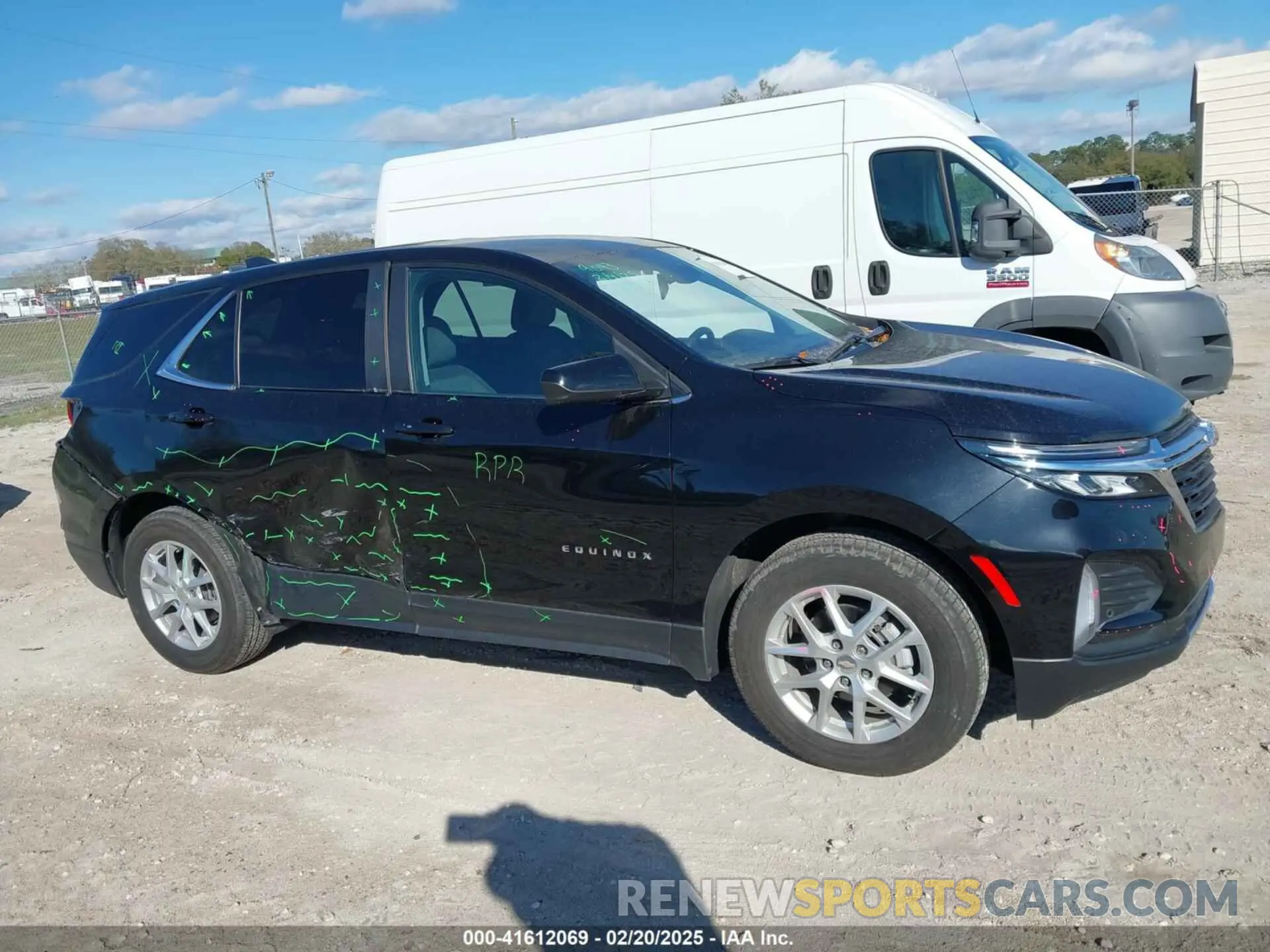 14 Photograph of a damaged car 3GNAXUEG0PL213791 CHEVROLET EQUINOX 2023