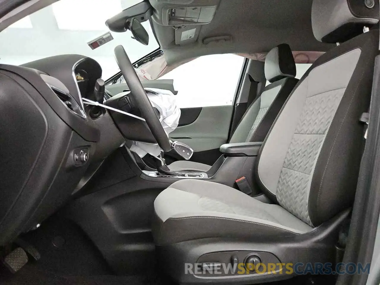 7 Photograph of a damaged car 3GNAXUEG0PS206703 CHEVROLET EQUINOX 2023