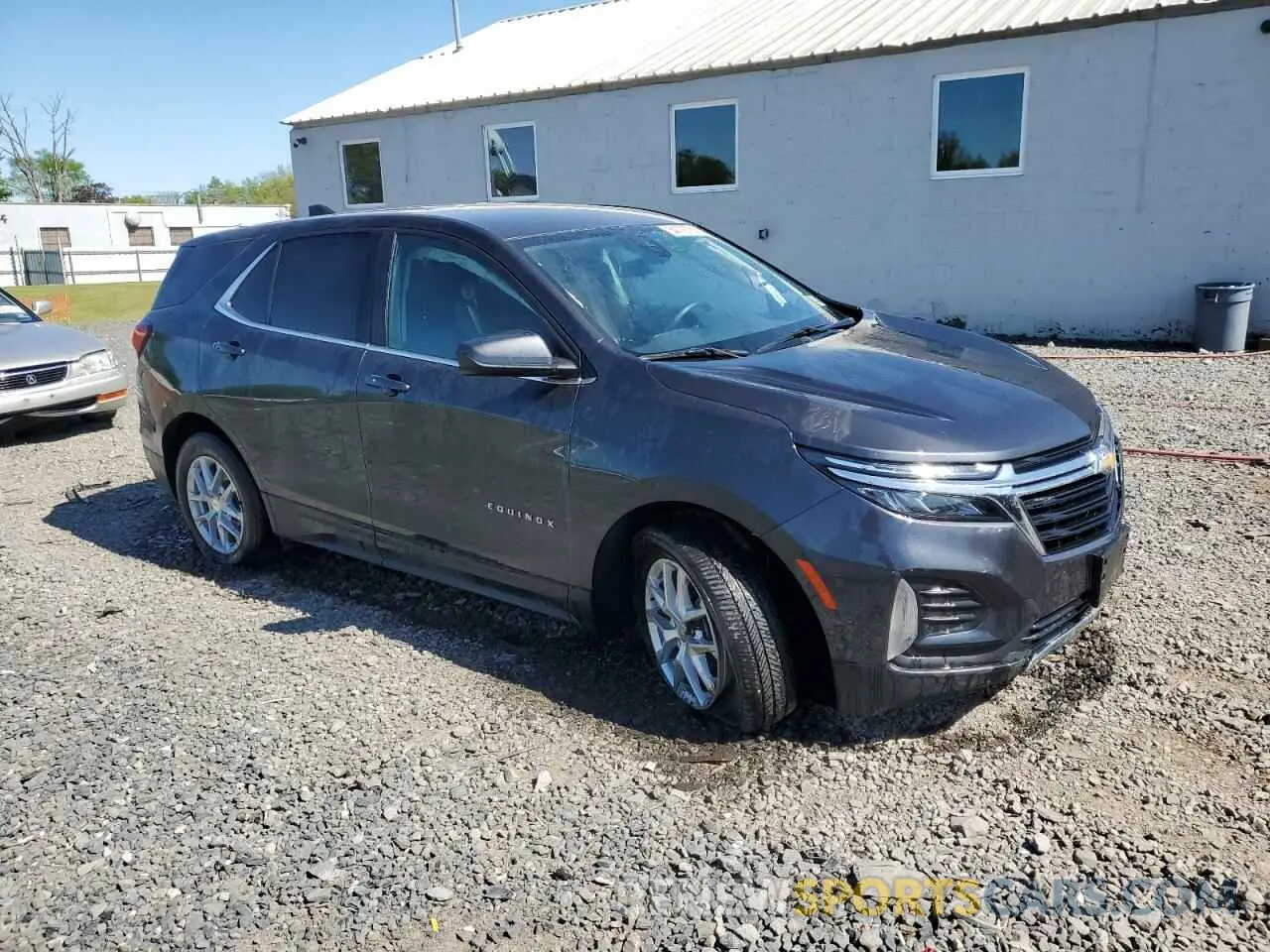 4 Photograph of a damaged car 3GNAXUEG1PS120395 CHEVROLET EQUINOX 2023