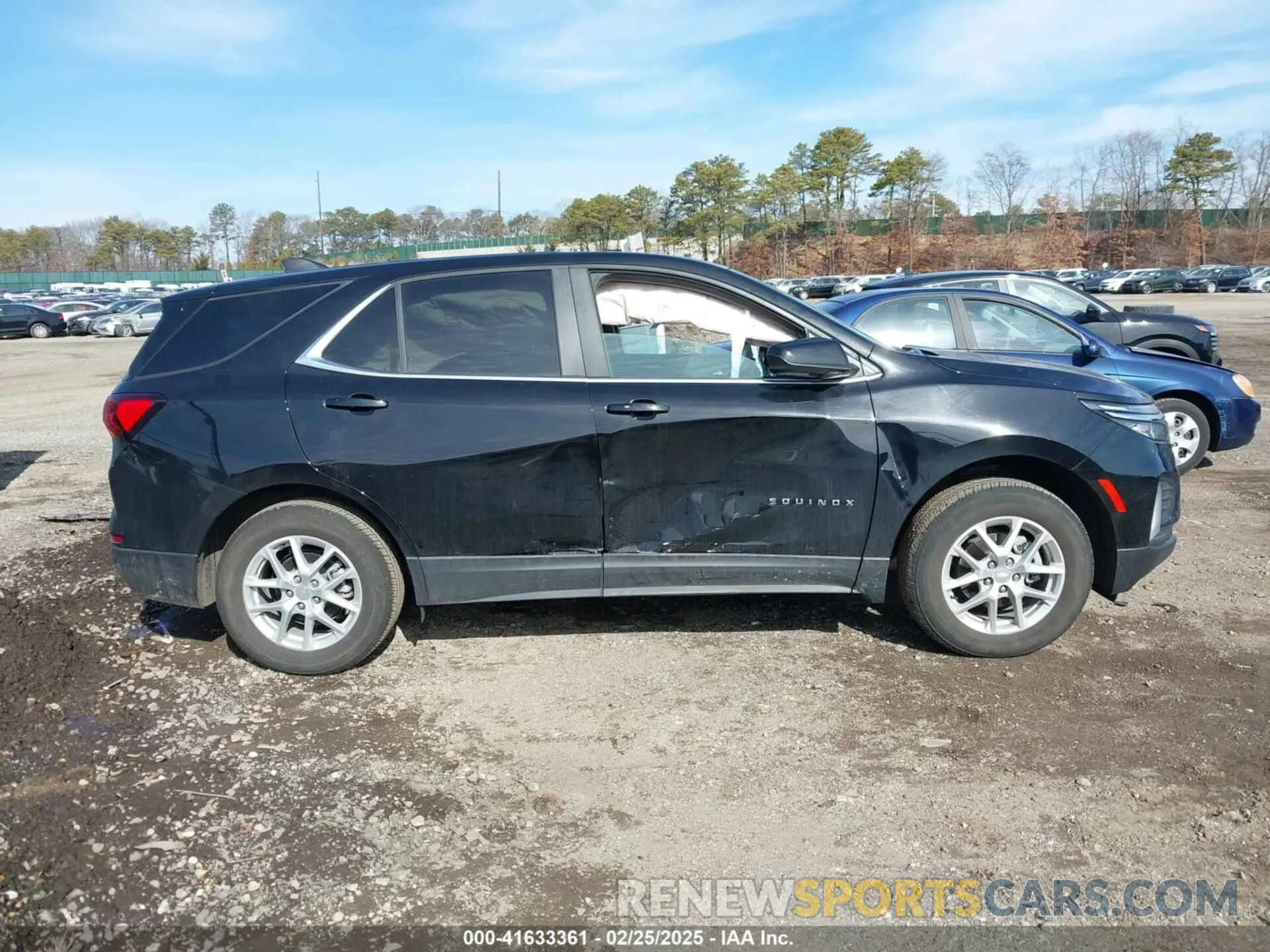 13 Photograph of a damaged car 3GNAXUEG3PL272057 CHEVROLET EQUINOX 2023