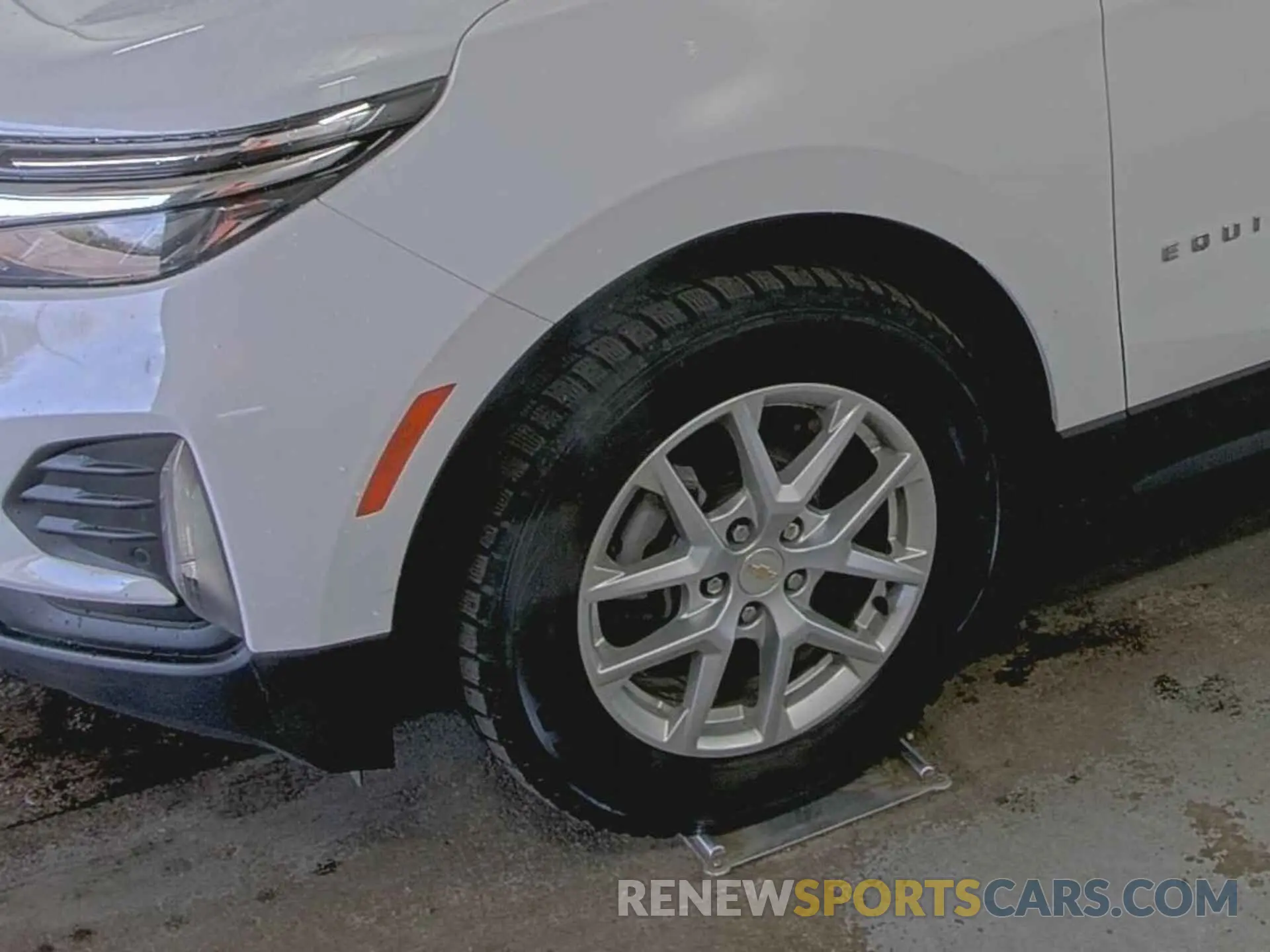 22 Photograph of a damaged car 3GNAXUEG3PS171722 CHEVROLET EQUINOX 2023
