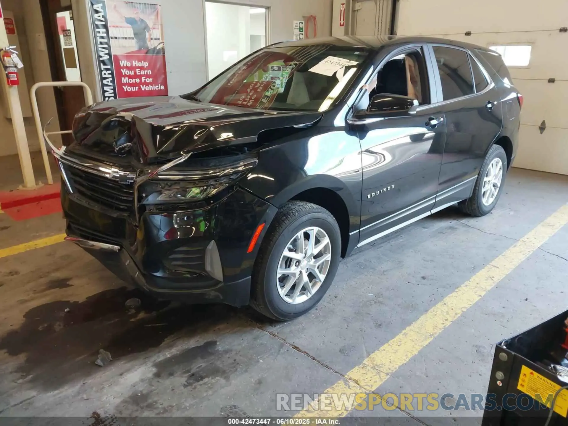 2 Photograph of a damaged car 3GNAXUEG5PL269208 CHEVROLET EQUINOX 2023