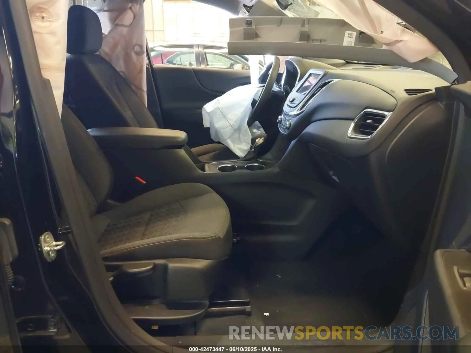 5 Photograph of a damaged car 3GNAXUEG5PL269208 CHEVROLET EQUINOX 2023