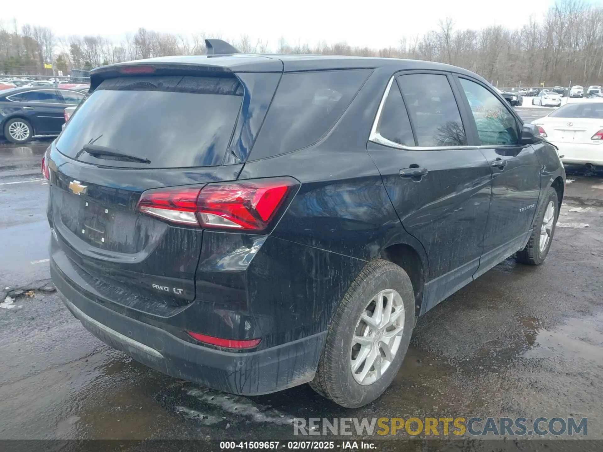 4 Photograph of a damaged car 3GNAXUEG7PL101957 CHEVROLET EQUINOX 2023