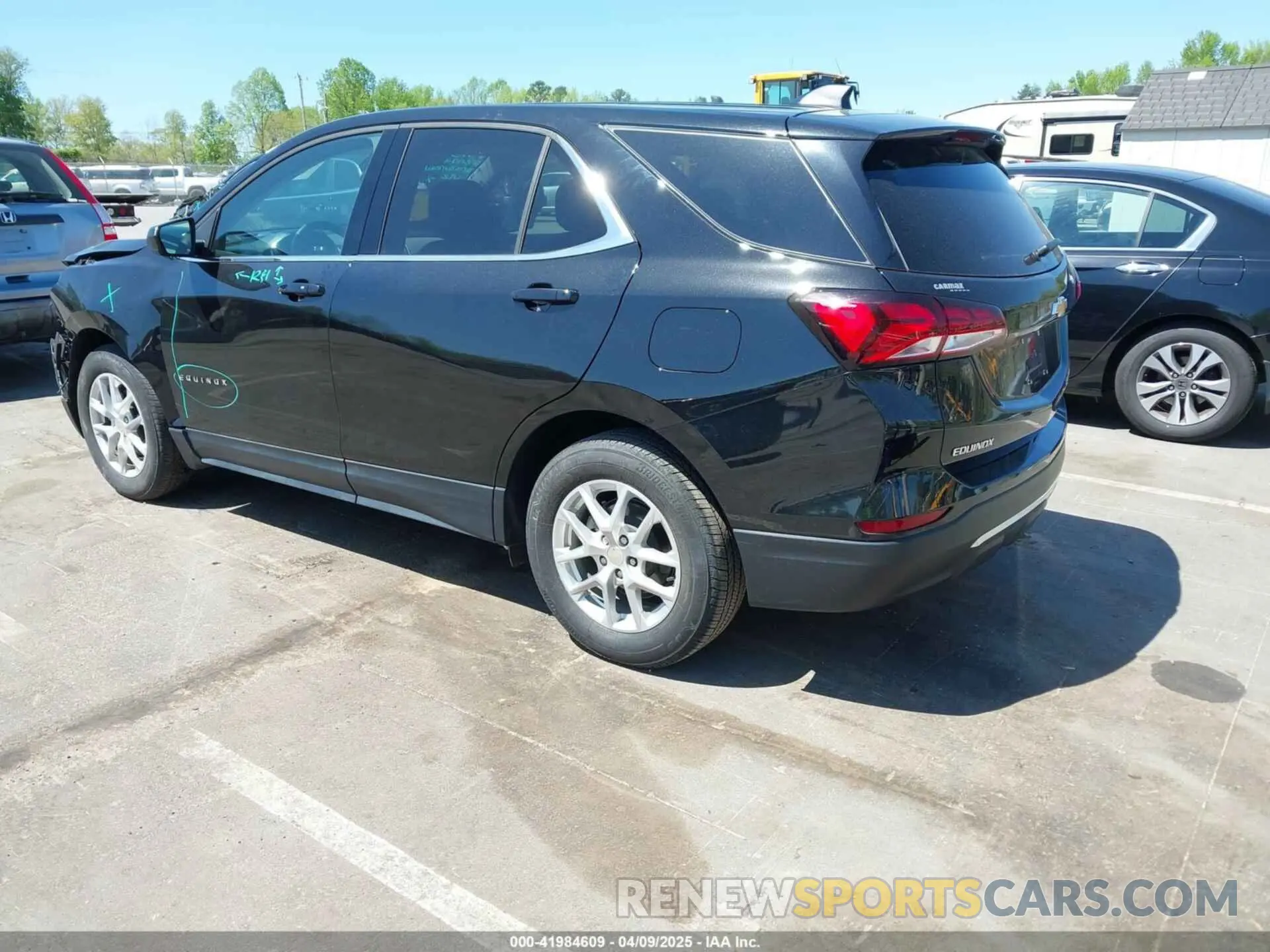 3 Photograph of a damaged car 3GNAXUEG7PL213044 CHEVROLET EQUINOX 2023