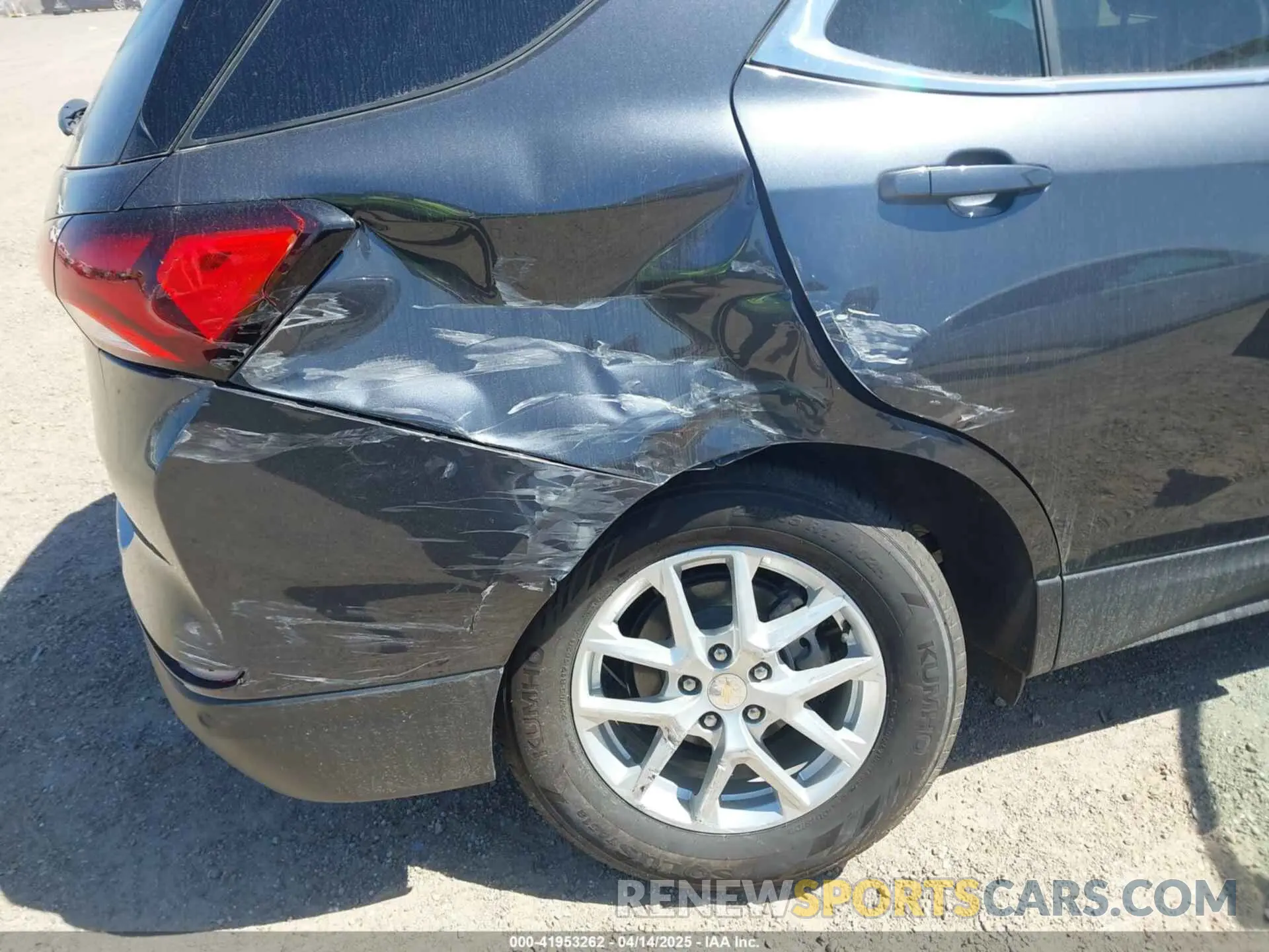6 Photograph of a damaged car 3GNAXUEG8PS126114 CHEVROLET EQUINOX 2023