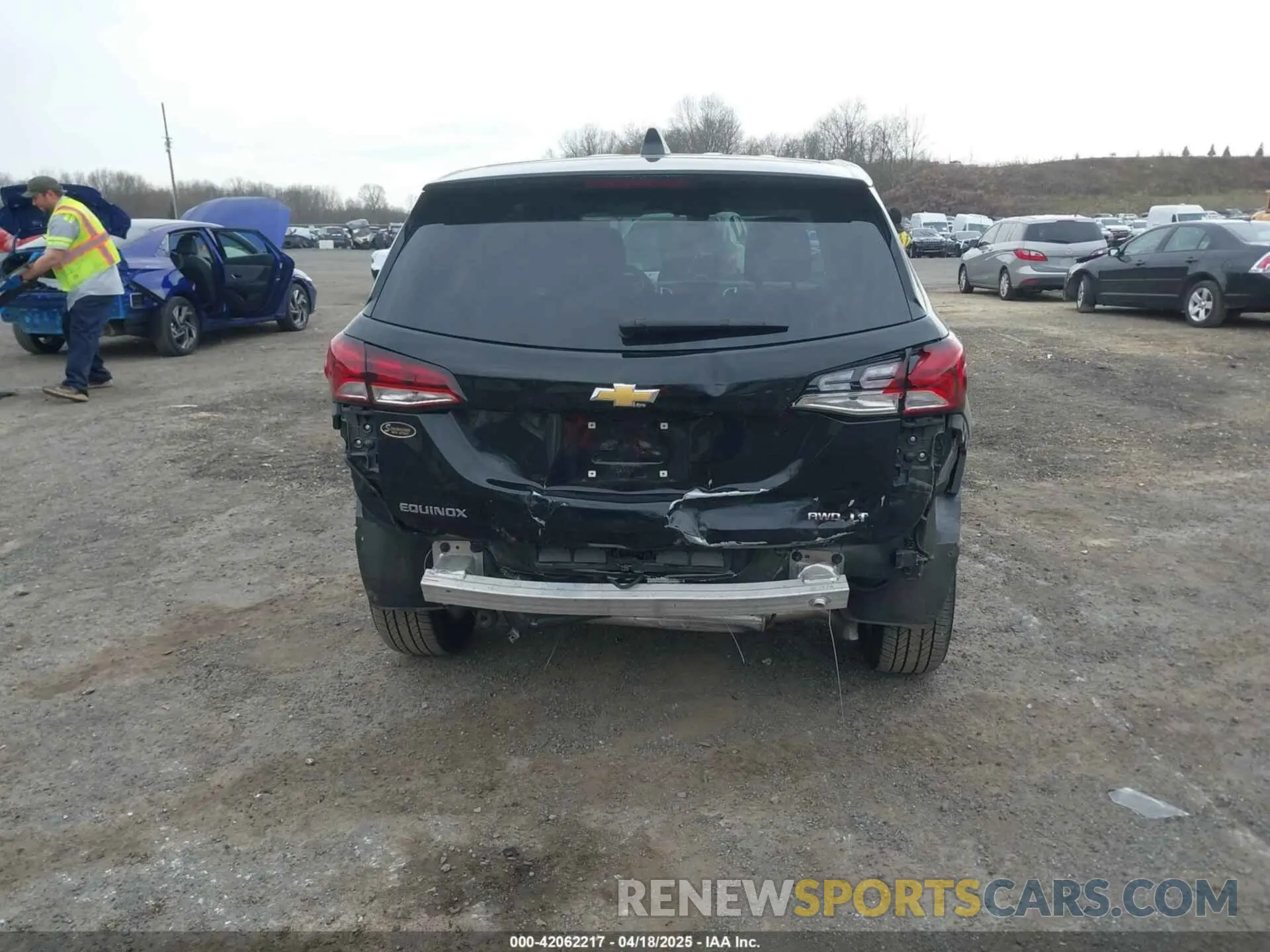 17 Photograph of a damaged car 3GNAXUEG9PL268580 CHEVROLET EQUINOX 2023