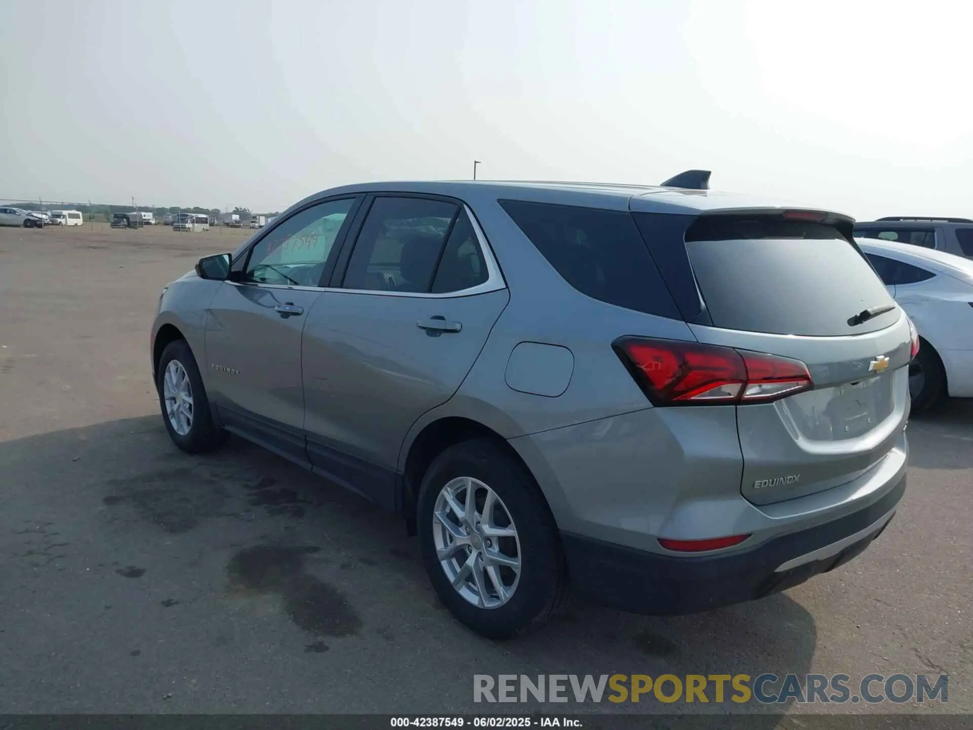 3 Photograph of a damaged car 3GNAXUEG9PS168677 CHEVROLET EQUINOX 2023