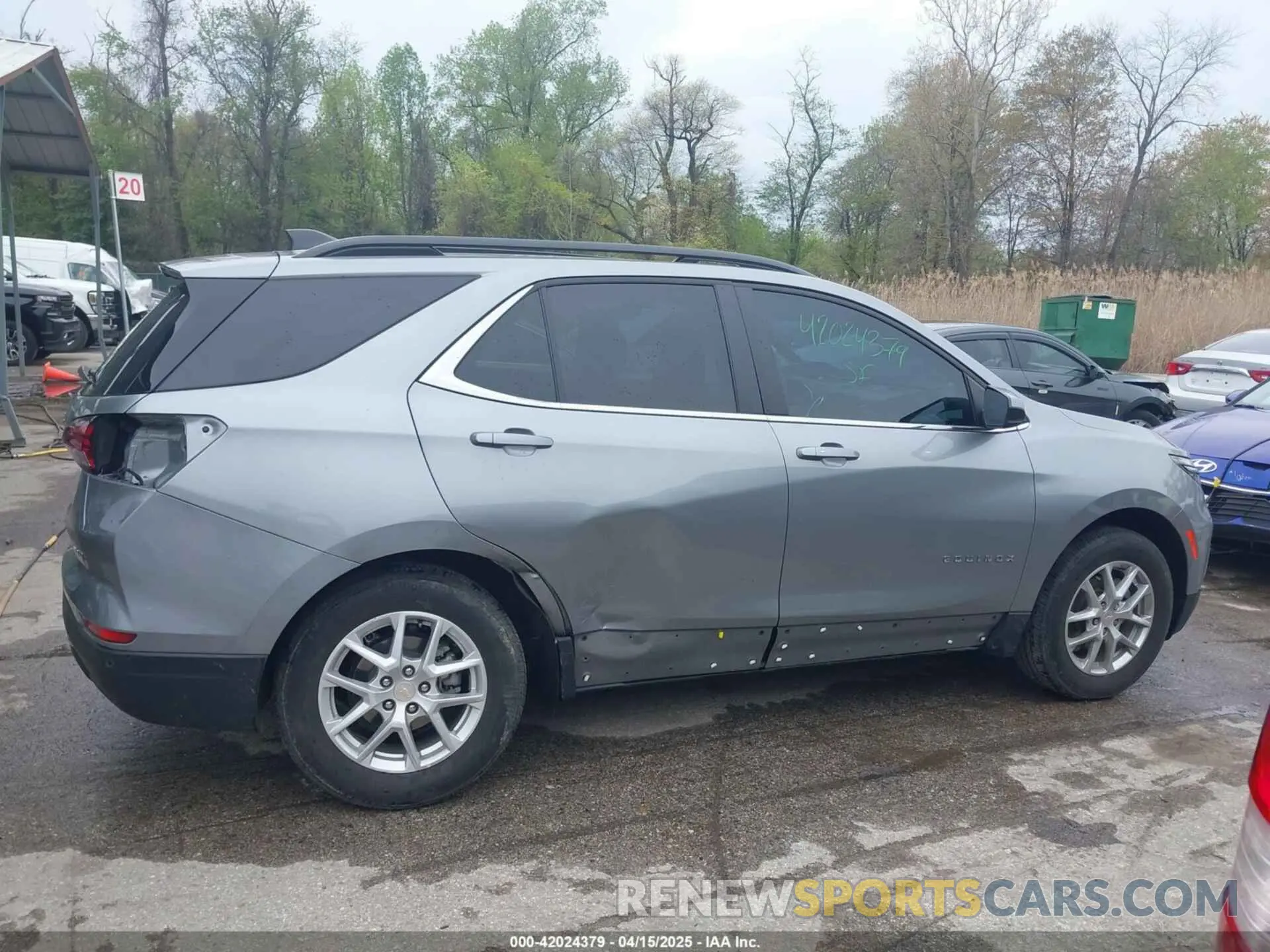 14 Photograph of a damaged car 3GNAXUEGXPS189604 CHEVROLET EQUINOX 2023
