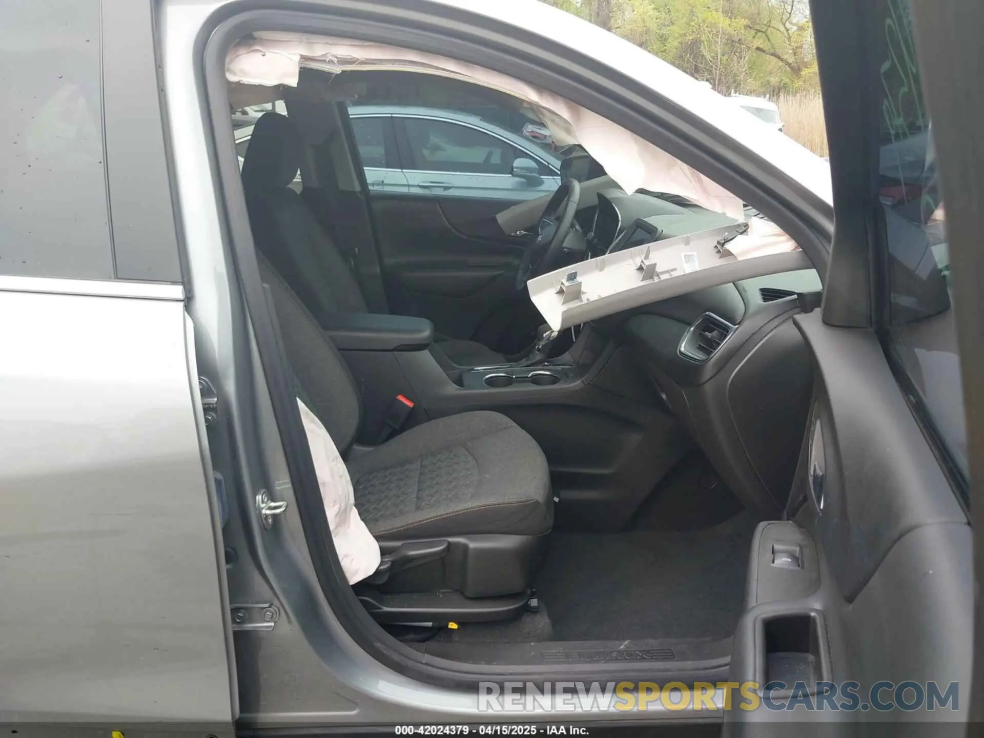 5 Photograph of a damaged car 3GNAXUEGXPS189604 CHEVROLET EQUINOX 2023